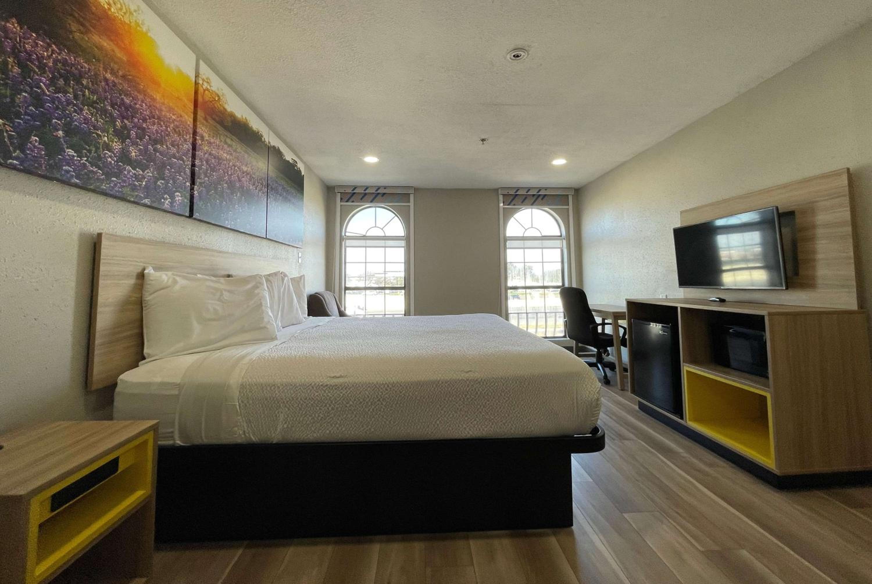 King Room- Non-Smoking photo 1