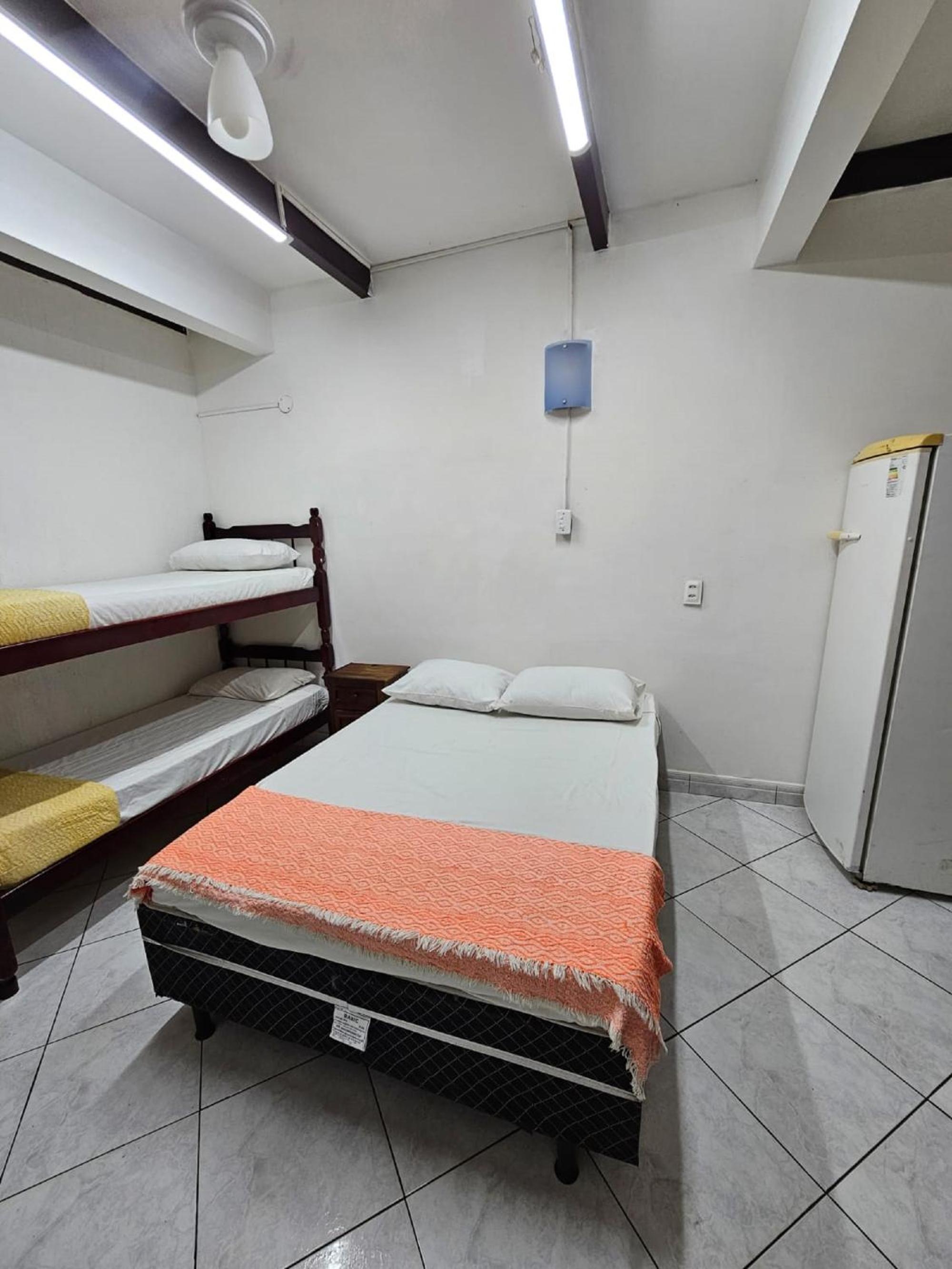 Economy Quadruple Room - Photo 8
