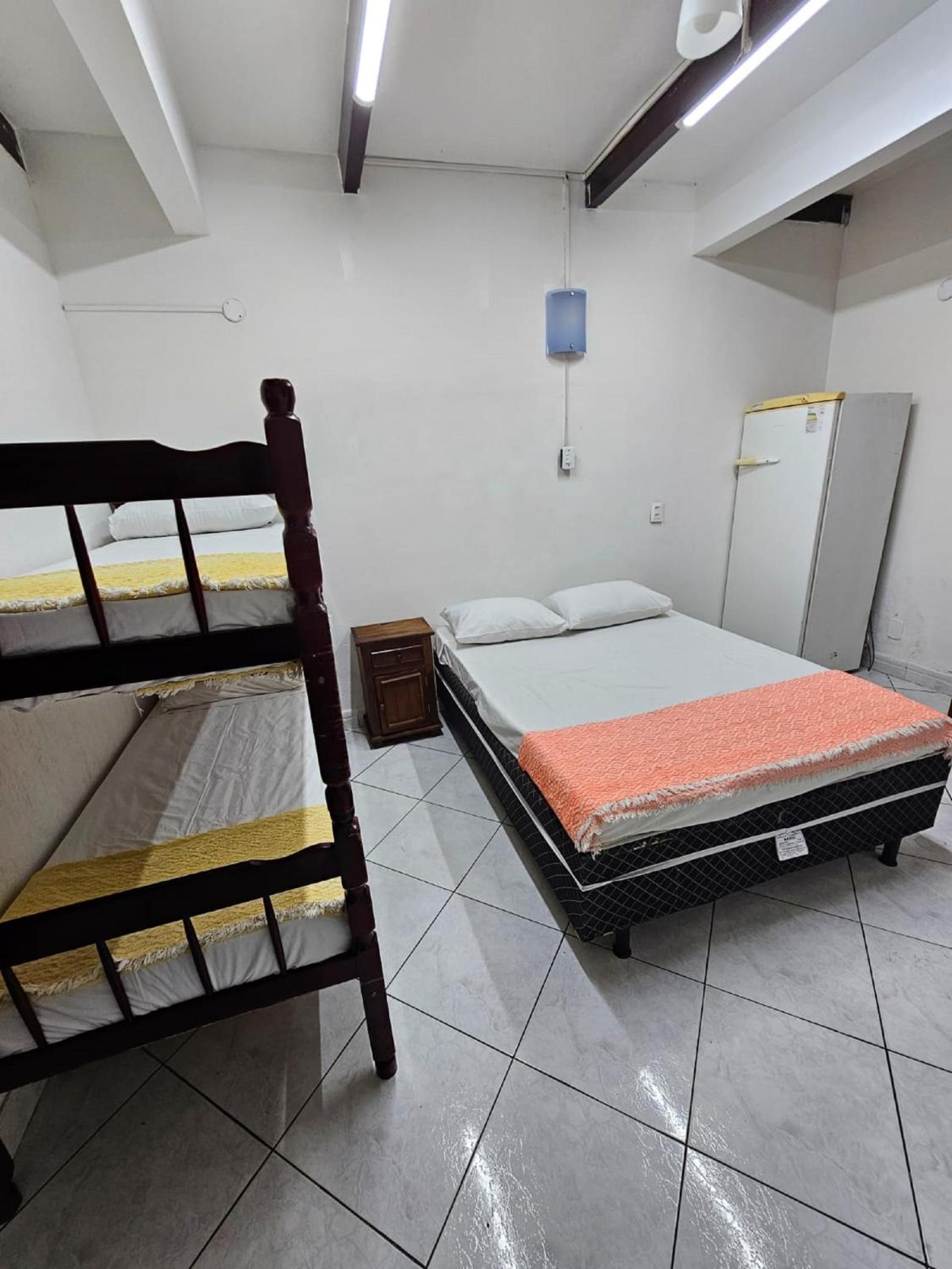Economy Quadruple Room - Photo 5