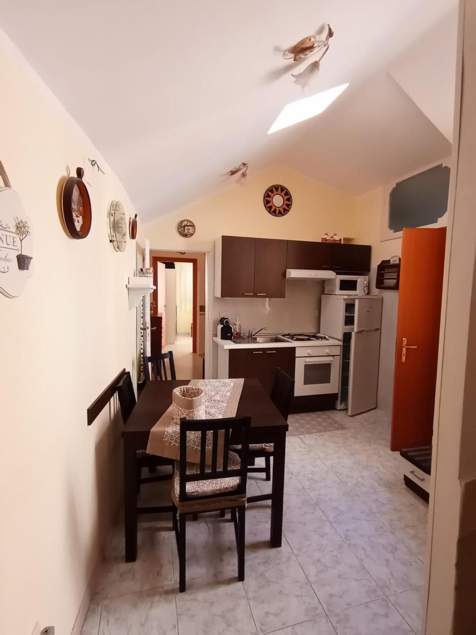 One-Bedroom Apartment photo 2