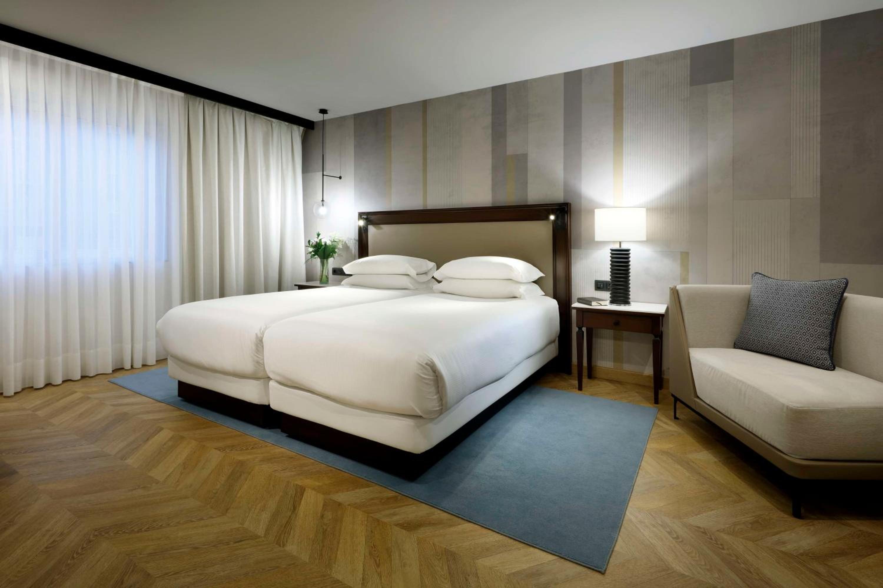 Twin Room - Photo 5