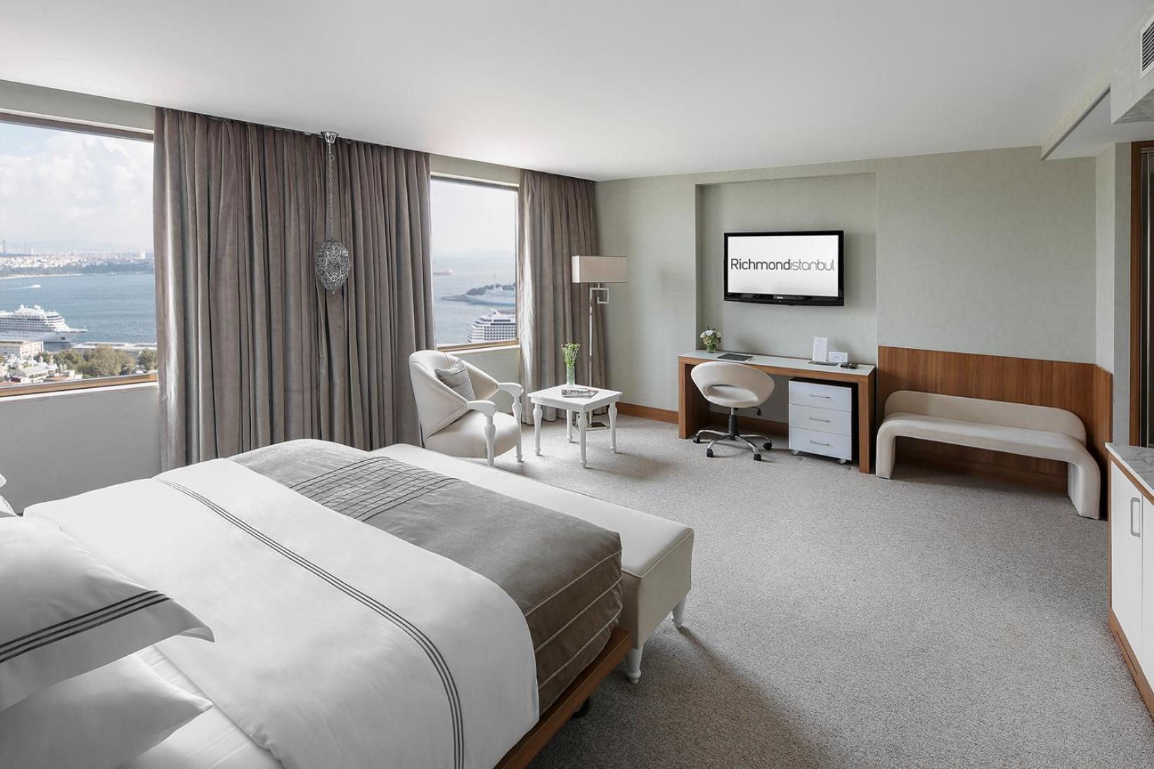 Senior Suite Bosphorus View photo 1