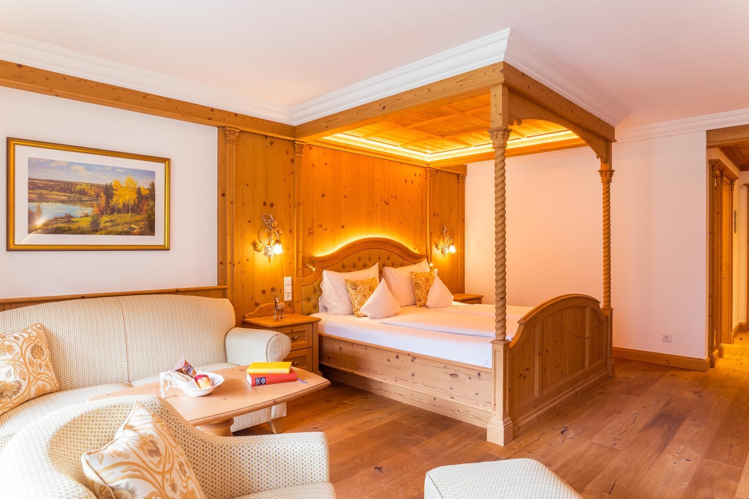 Deluxe Double Room with Balcony - Photo 1