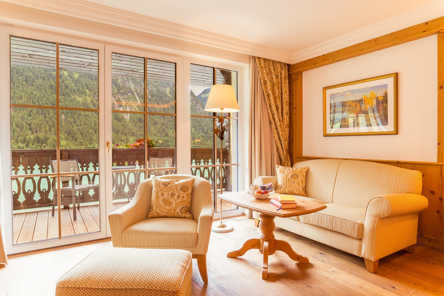 Deluxe Double Room with Balcony - Photo 2