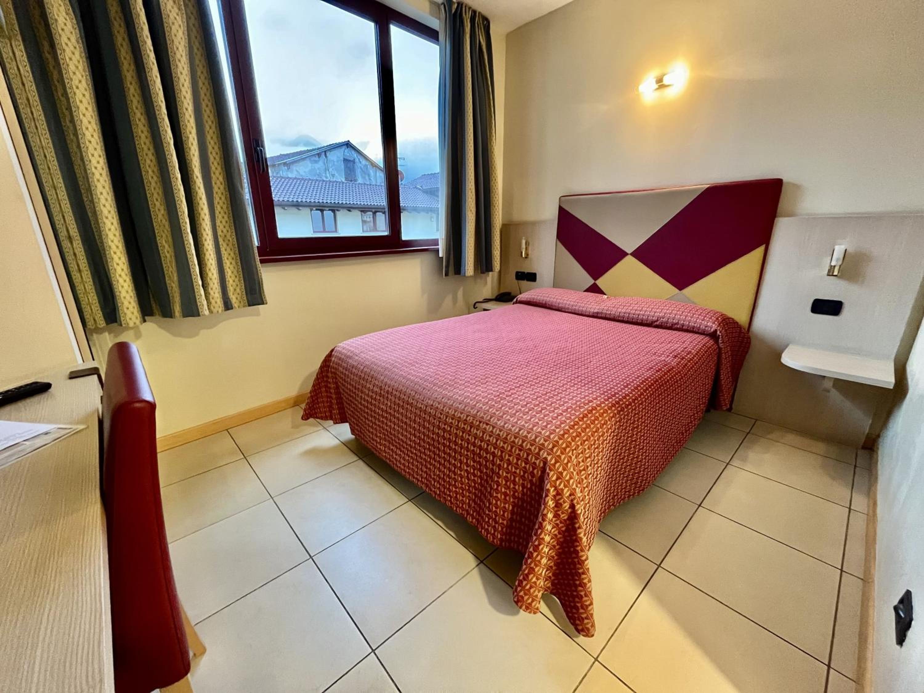 Small Double Room photo 1