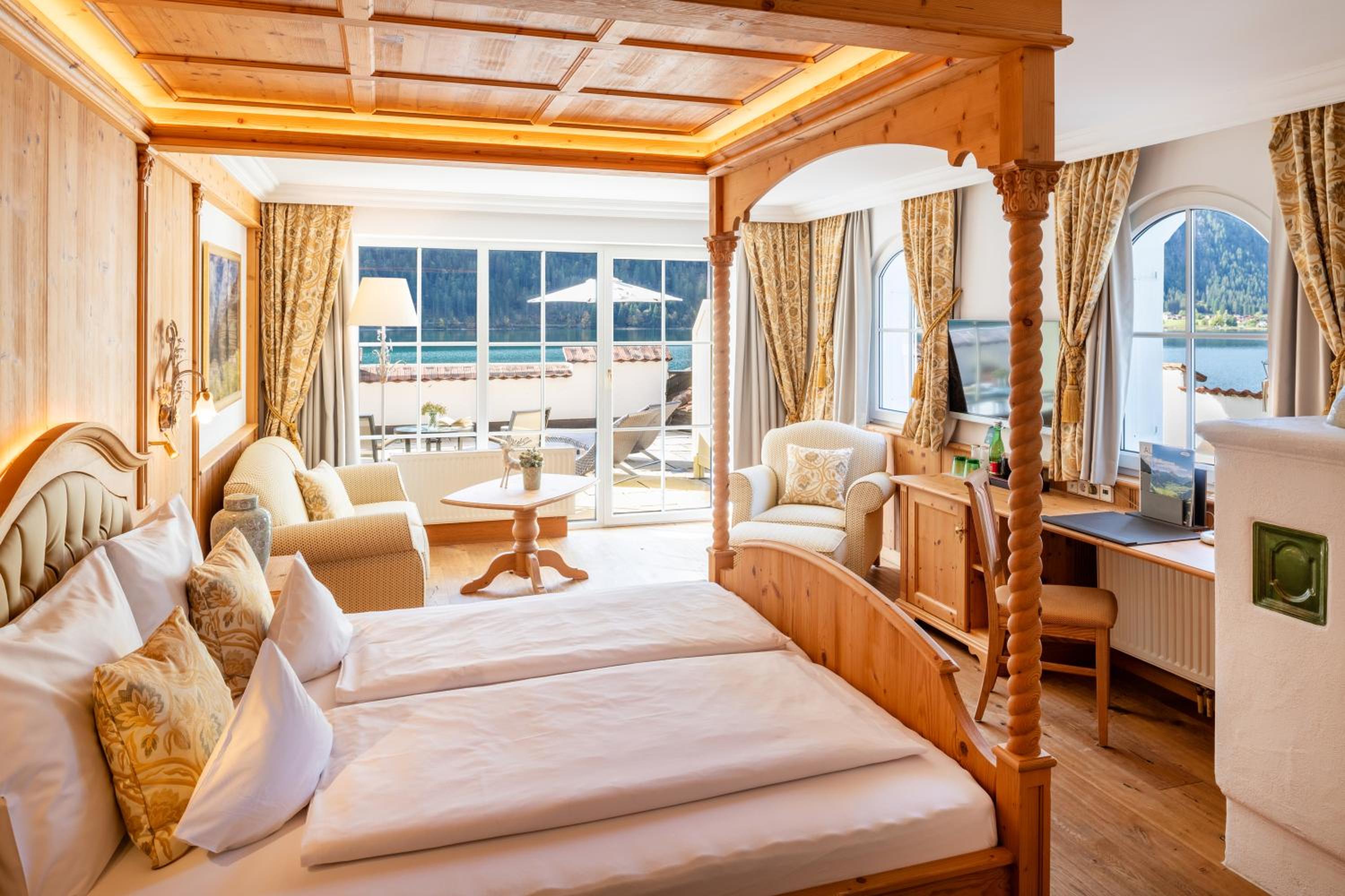Deluxe Double Room - Photo 1