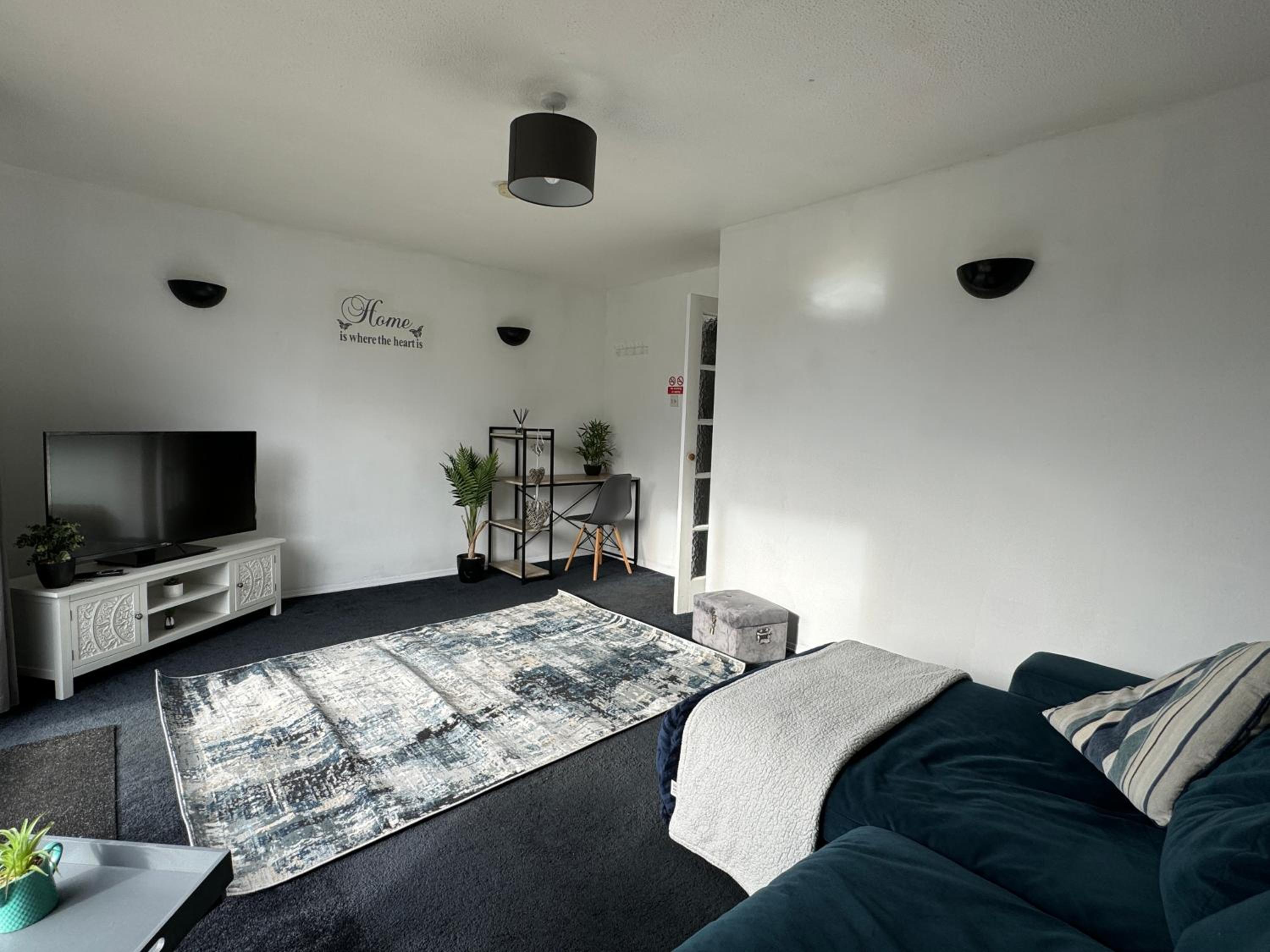 Three-Bedroom House photo 1