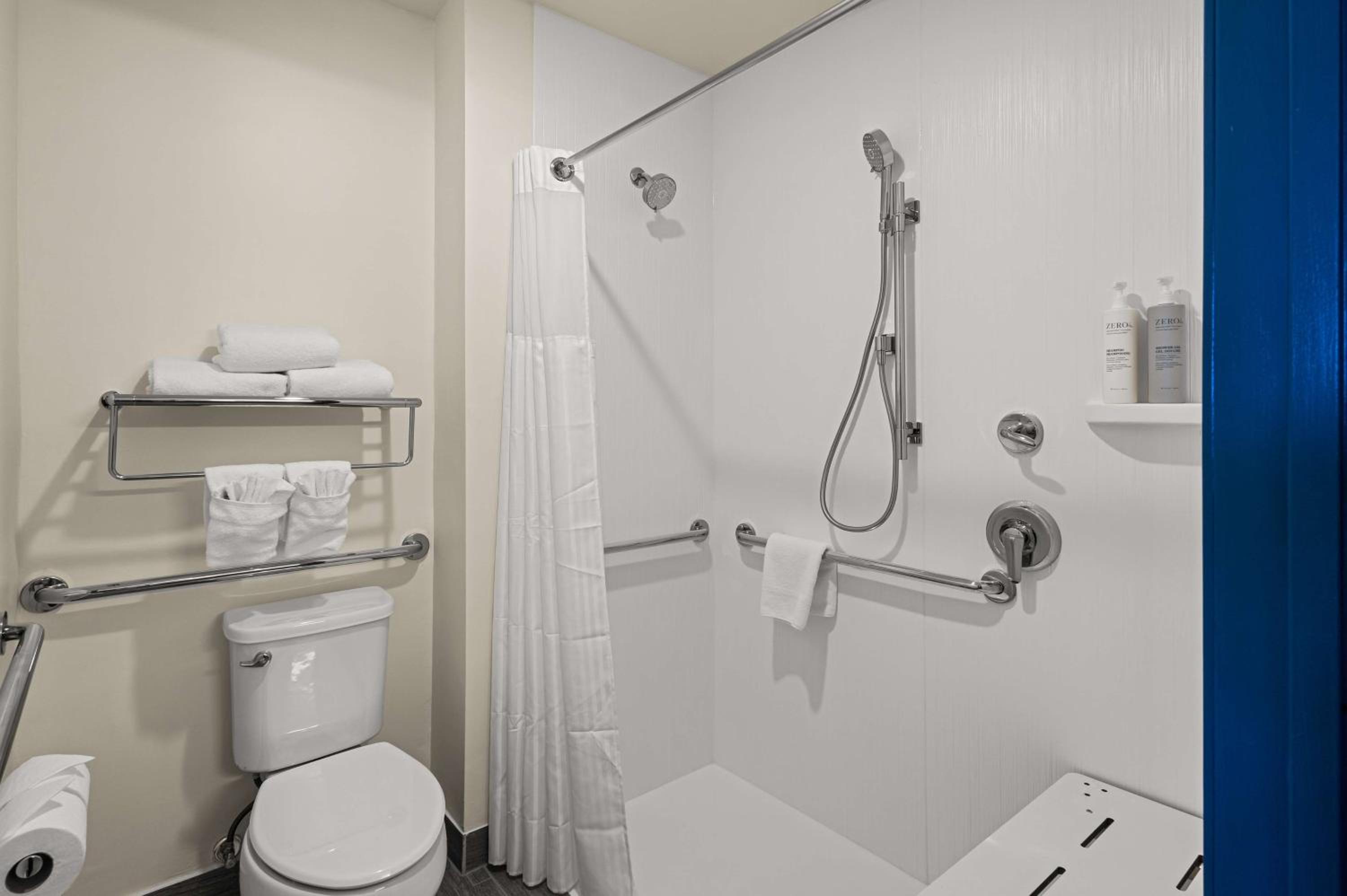 King Room - Hearing Access - Photo 5