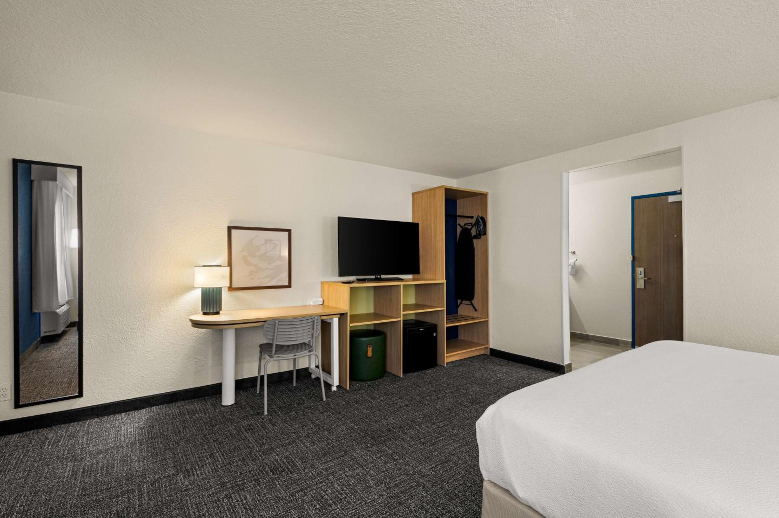 King Room - Hearing Access - Photo 11