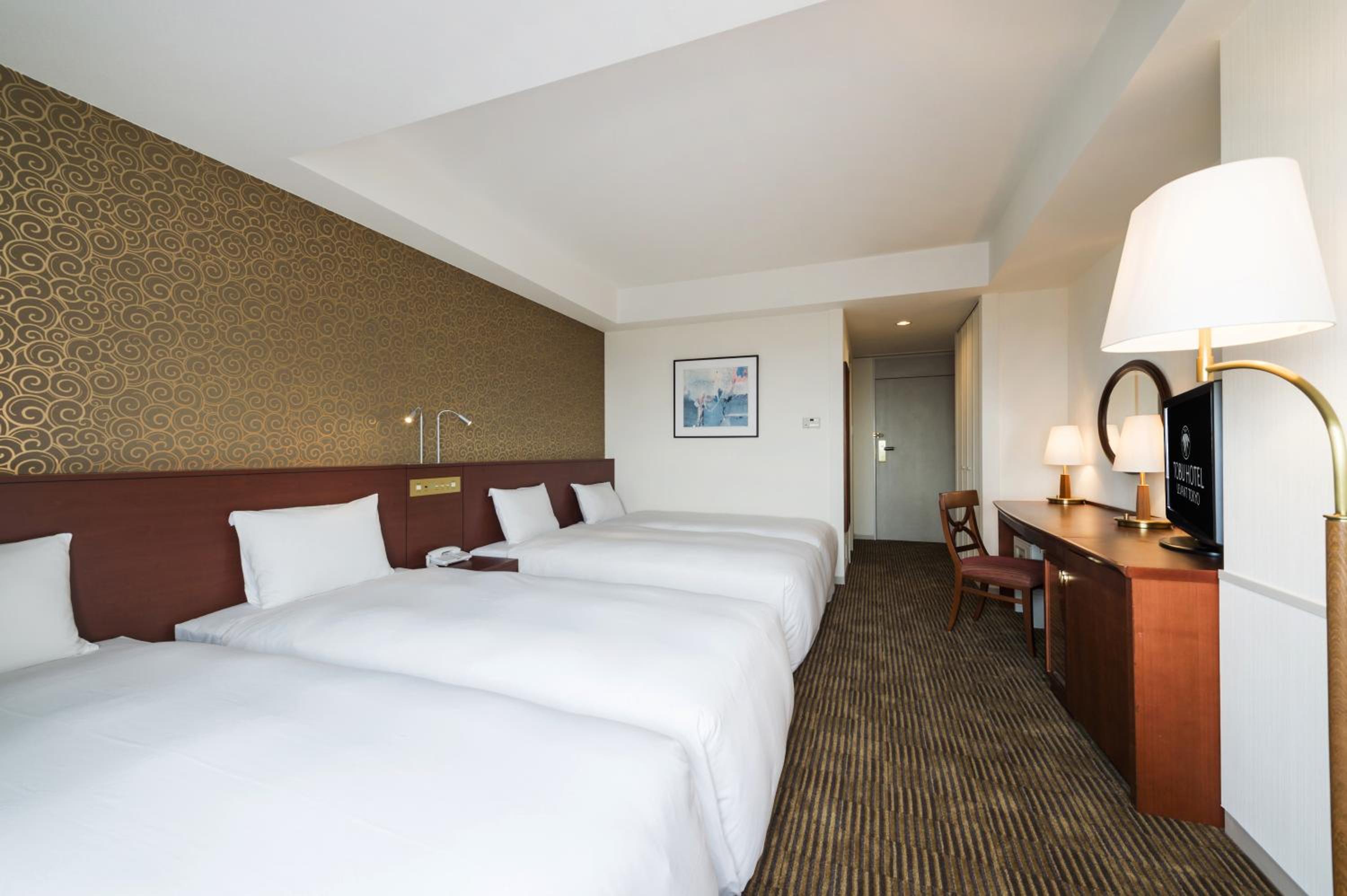 Quadruple Room - Non-Smoking - Photo 4