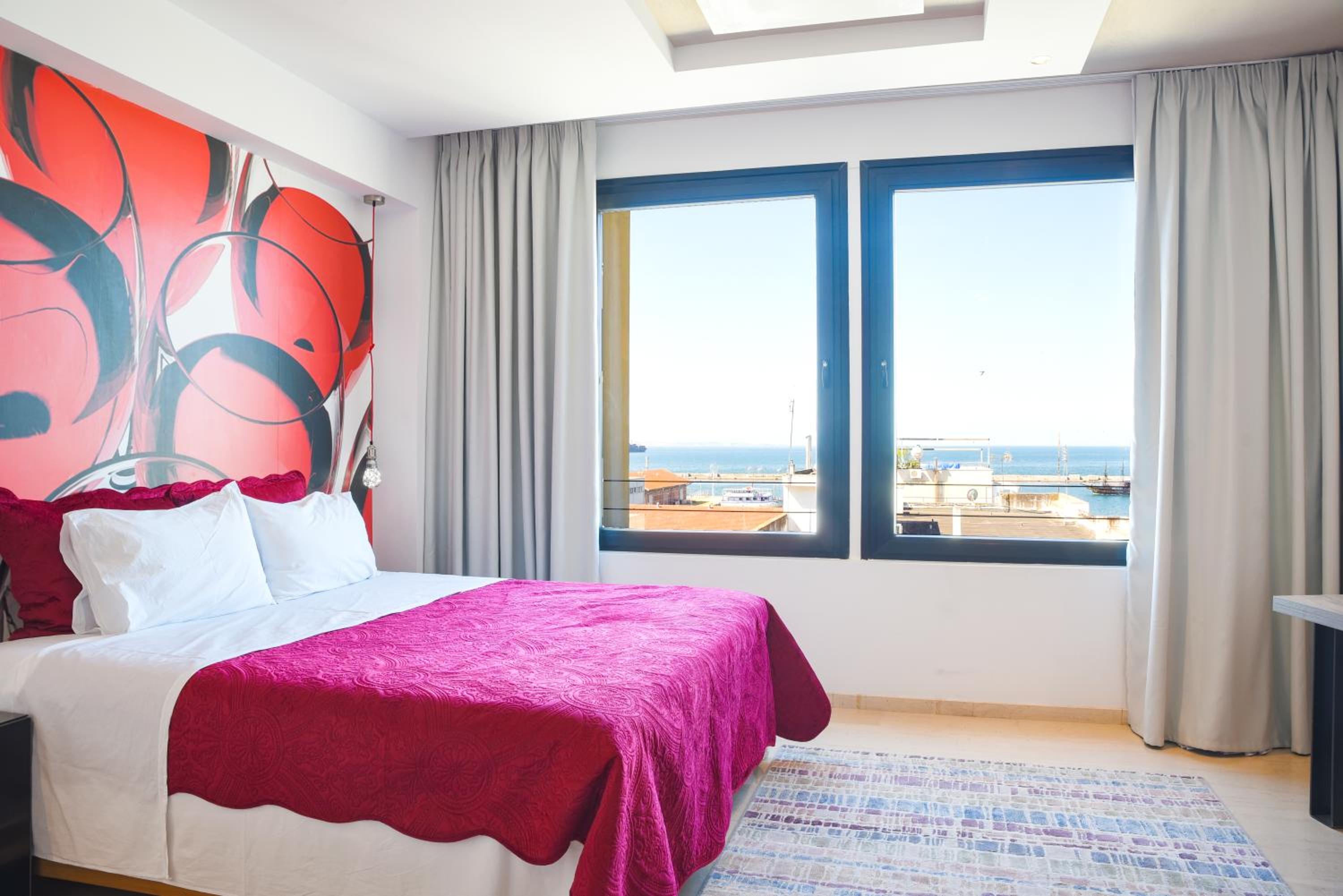 Deluxe Suite with Sea View