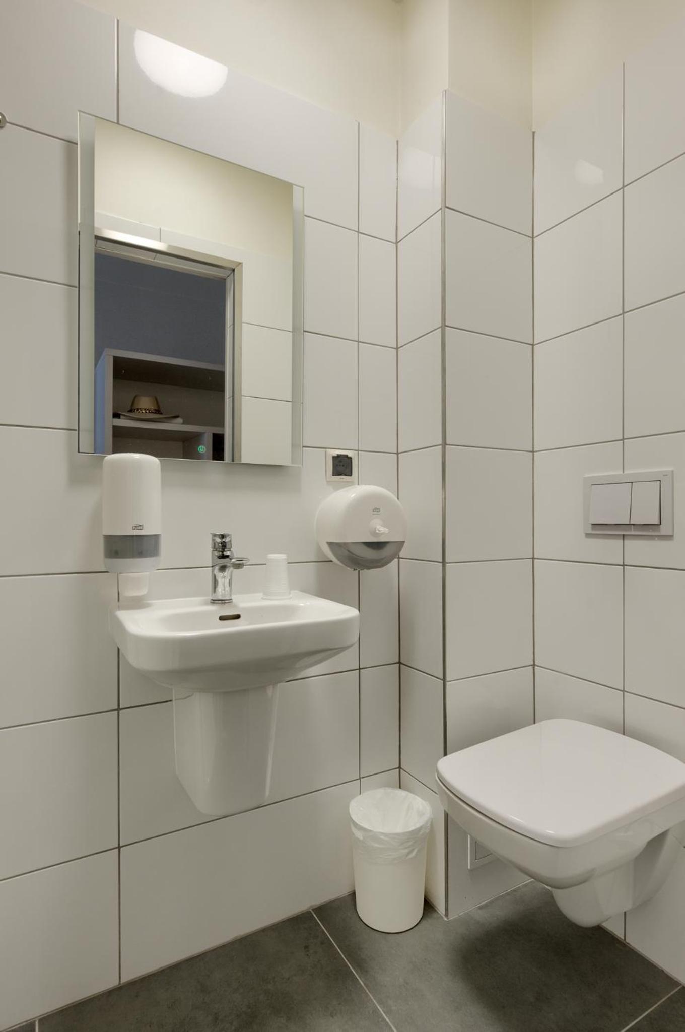 Small Double Room - Photo 6