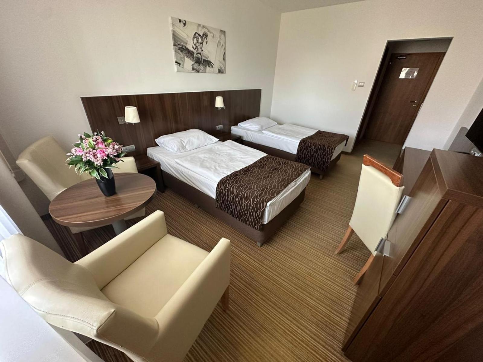 Superior Twin Room - Photo 2
