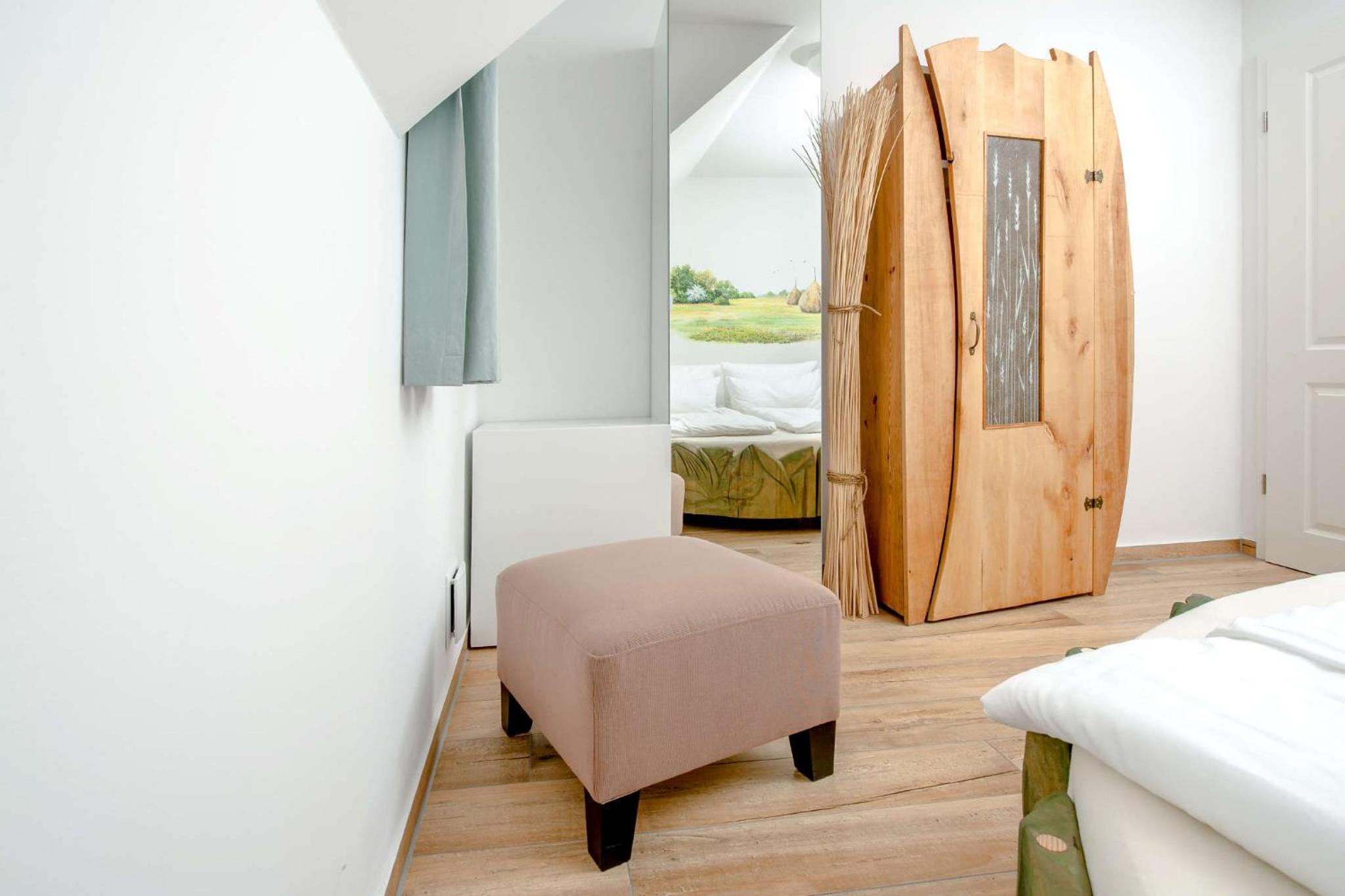 Two-Bedroom Deluxe Apartment with Balcony photo 2