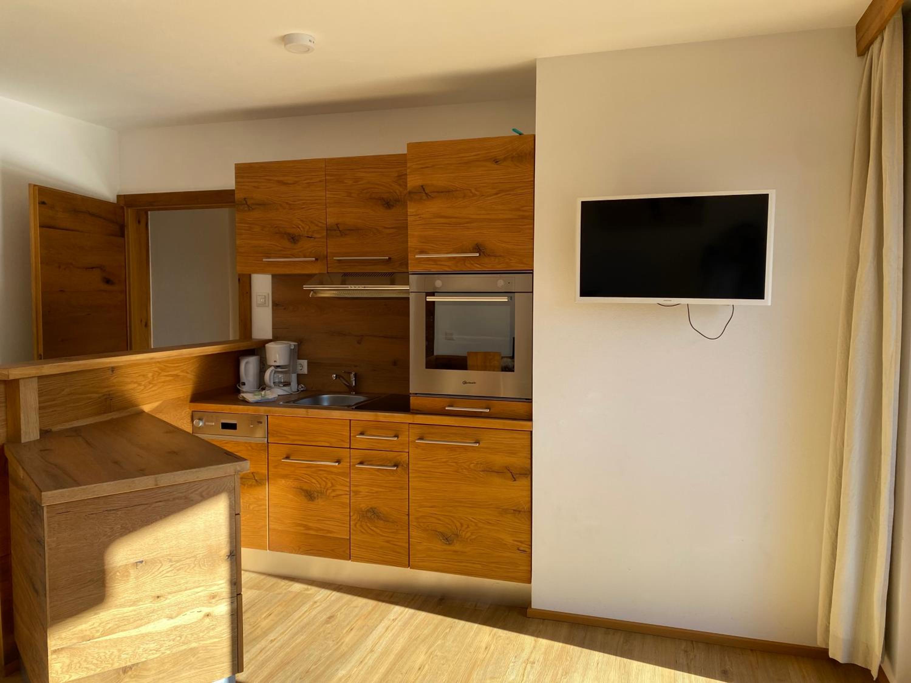 Apartment with Terrace photo 2