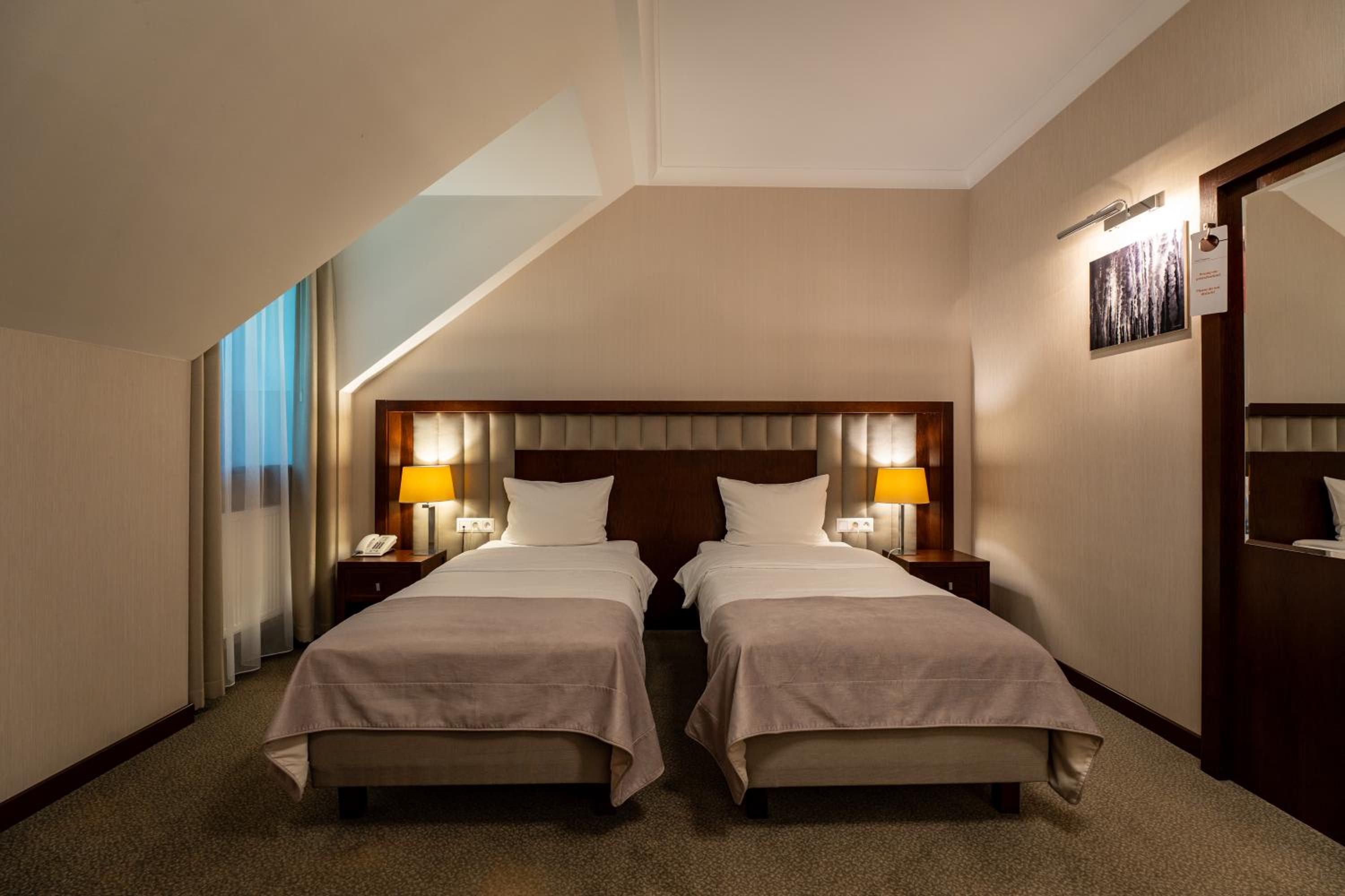 Twin Room - Photo 2