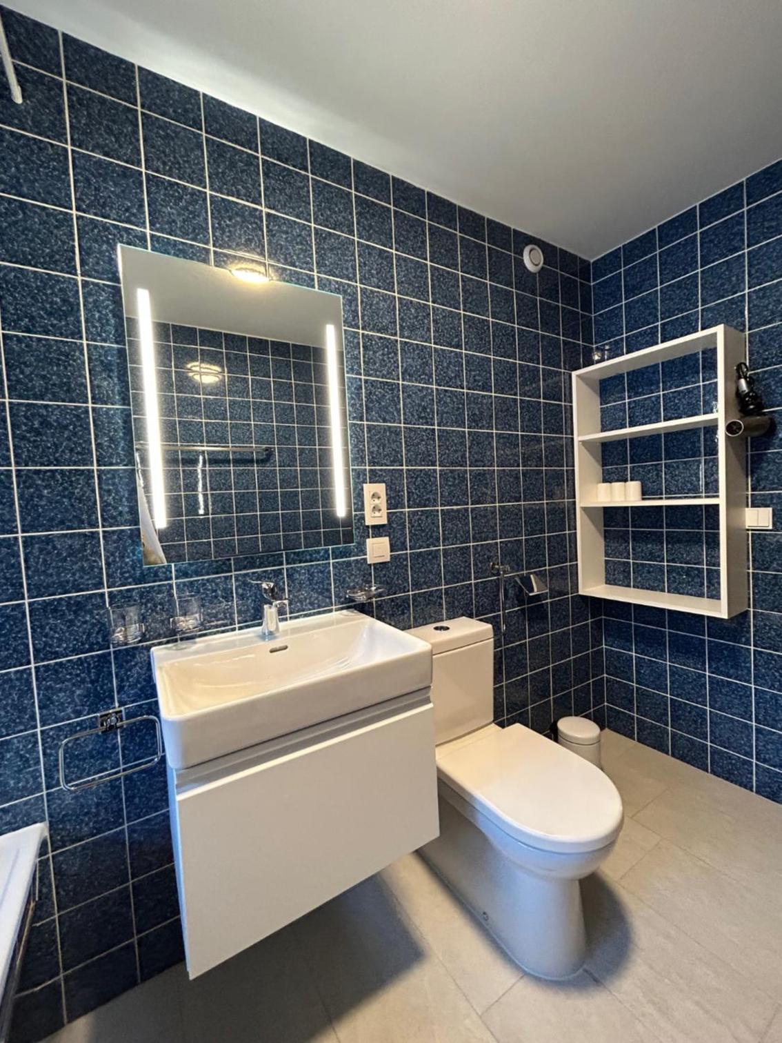 Superior Apartment with Lake view photo 3