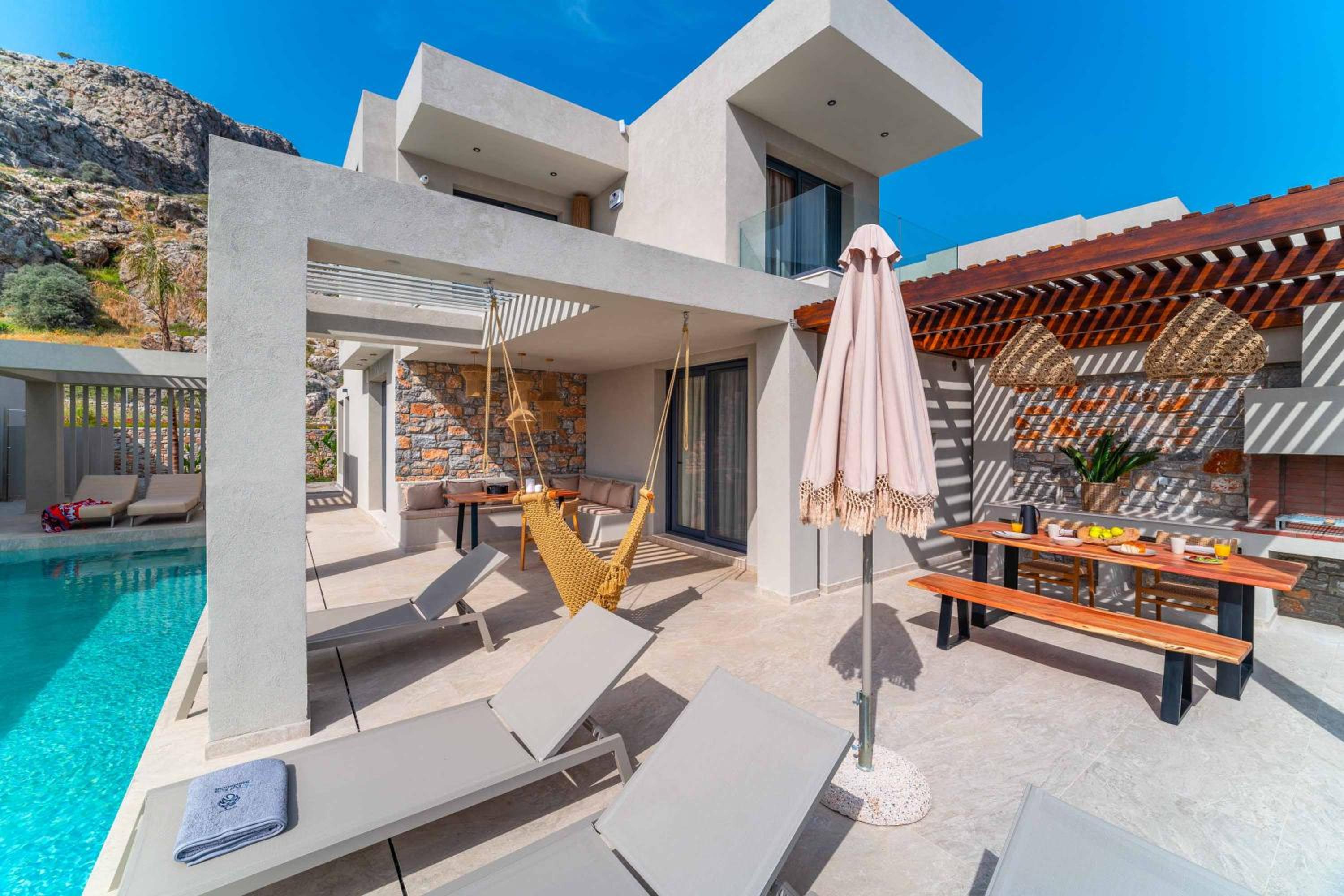 Villa photo 2