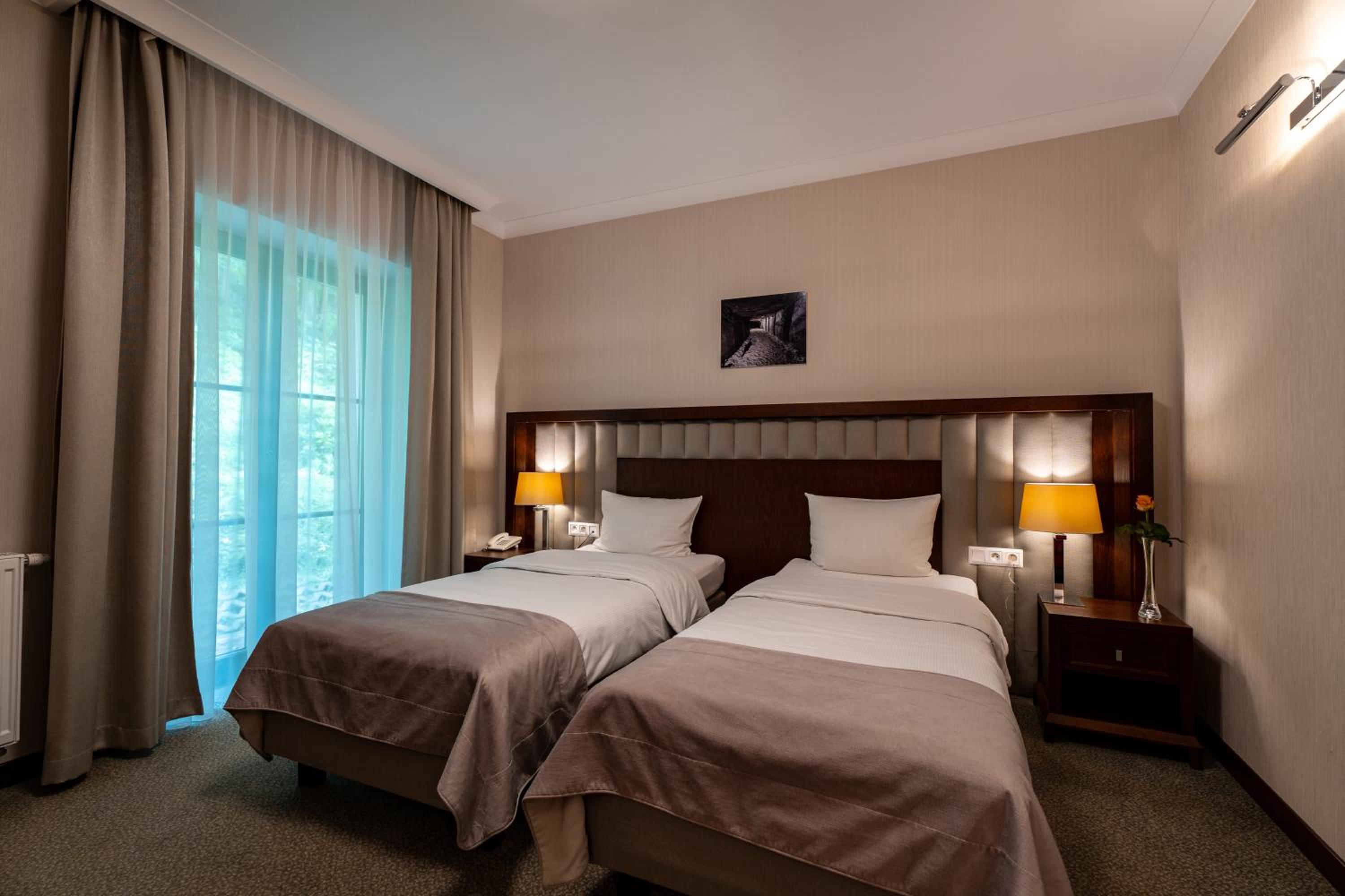 Twin Room - Photo 3