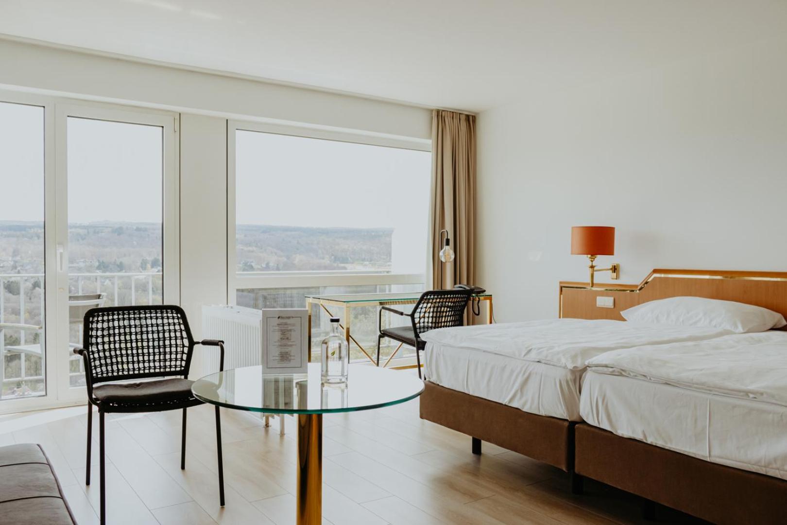 Valley side Executive room photo 3