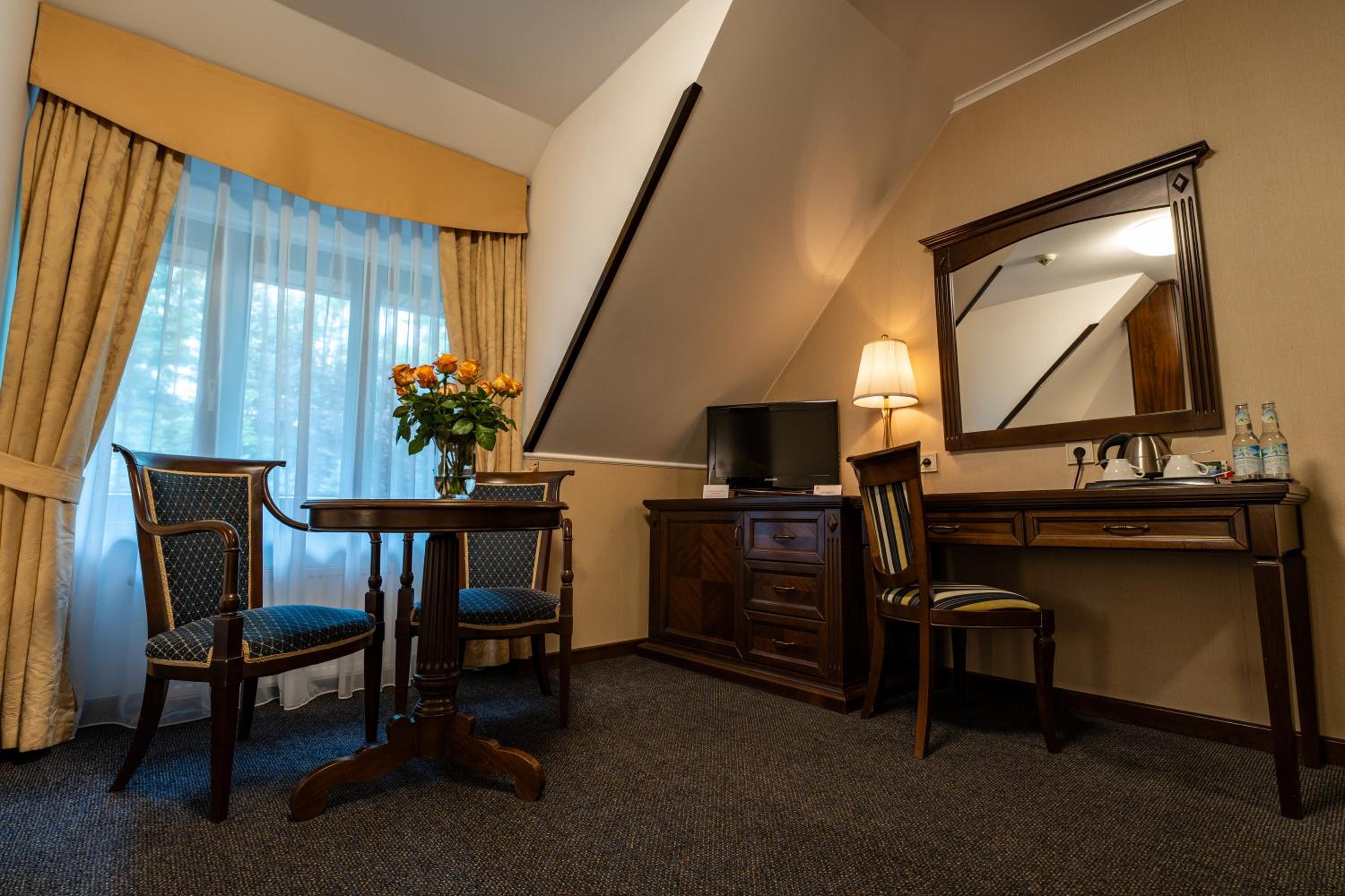 Twin Room - Photo 1