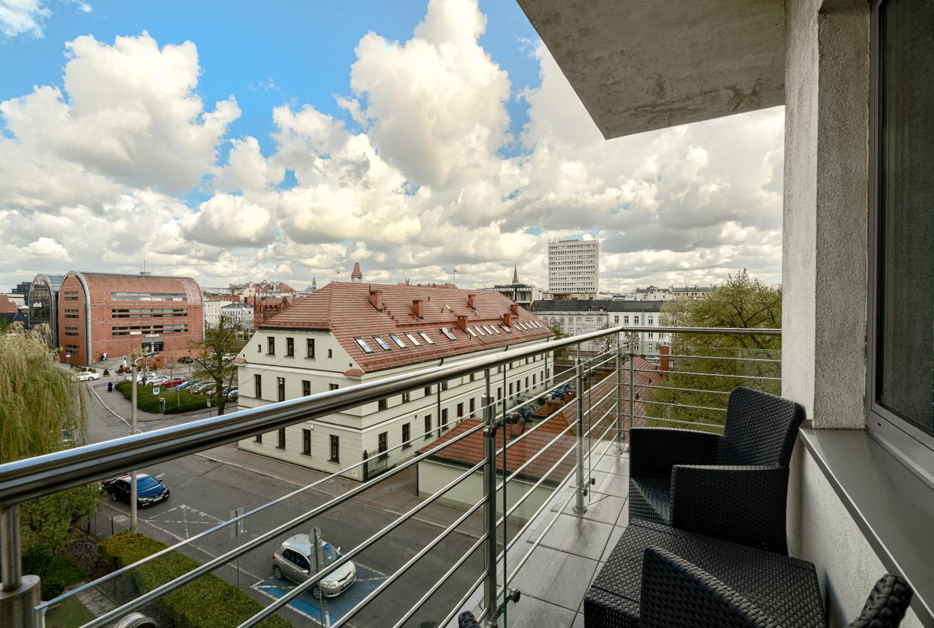 Premium King Room with River View - Photo 3
