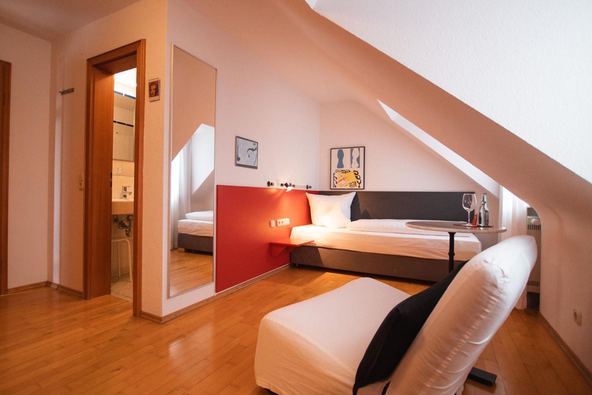 Comfort Single Room