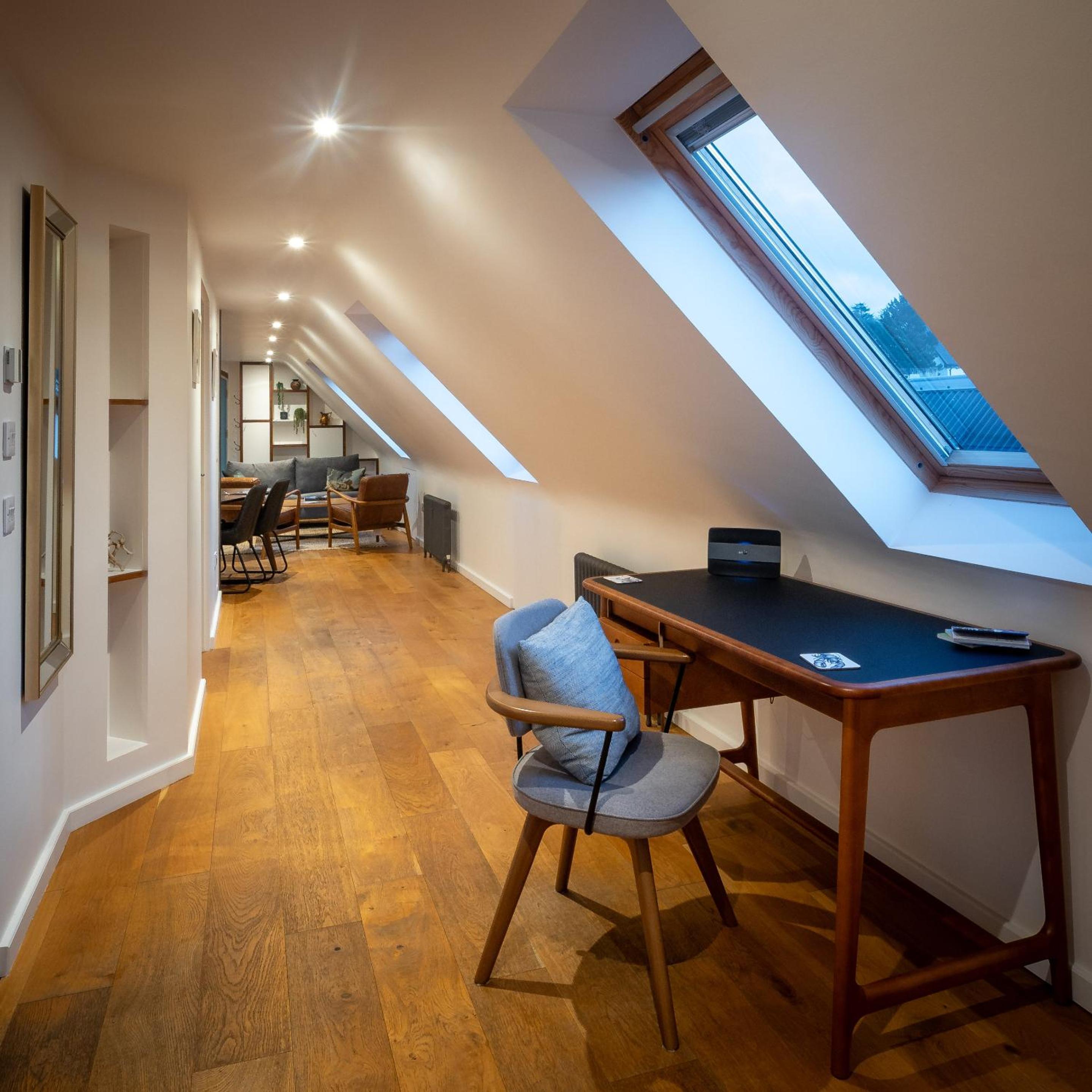 Two-Bedroom Apartment with Balcony - Photo 14