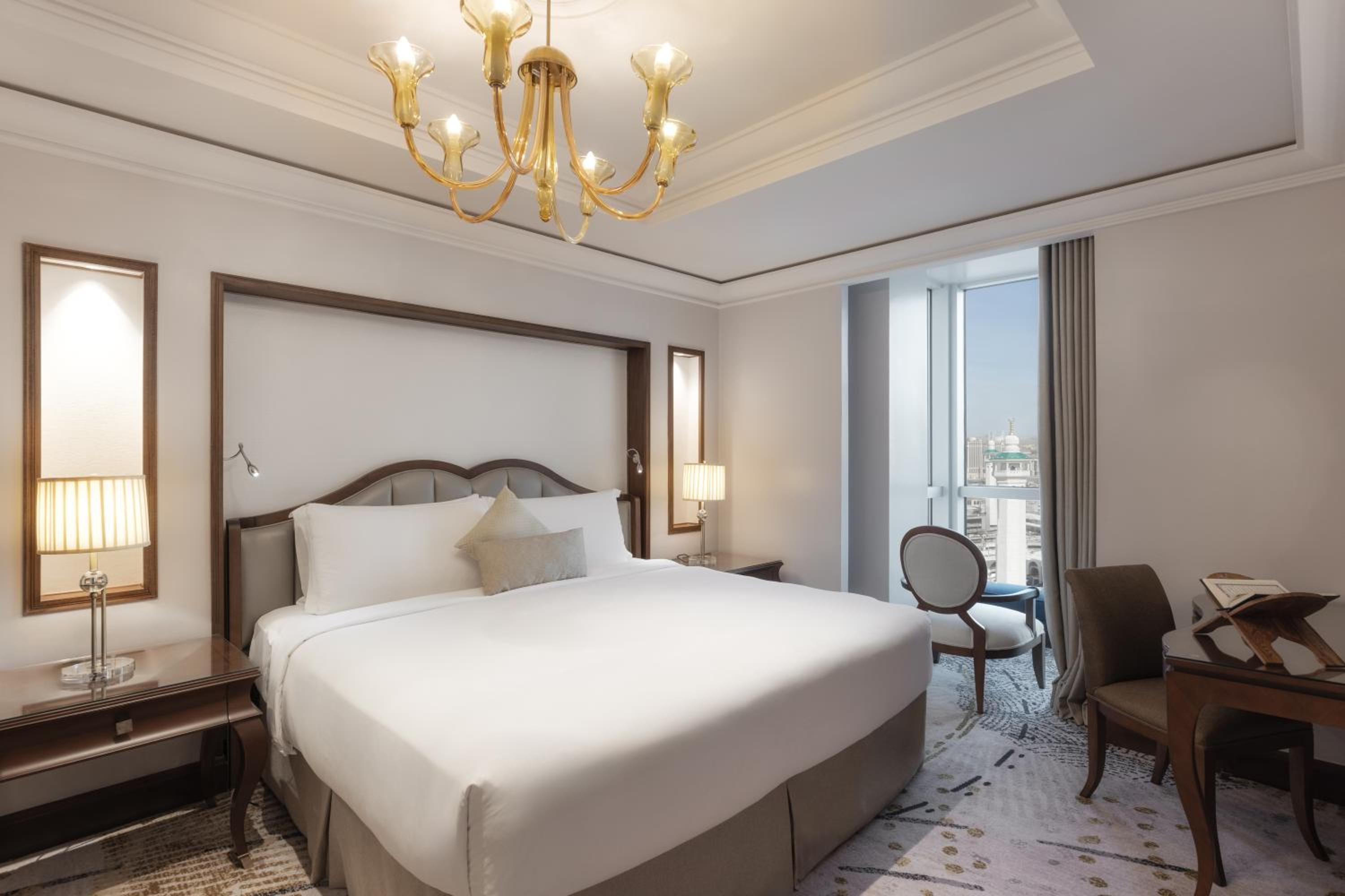  Deluxe One Bedroom Suite Partial Kaaba View - Photo 2