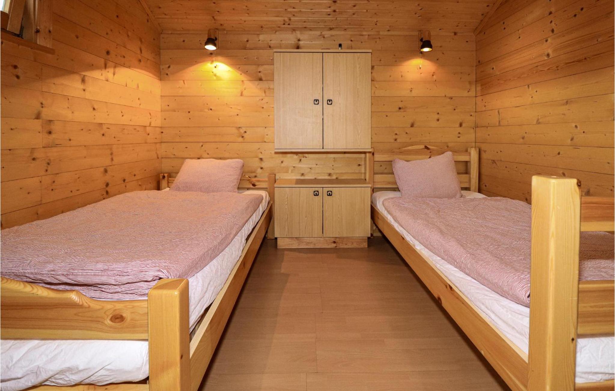 Three-Bedroom Vacation Home  photo 1