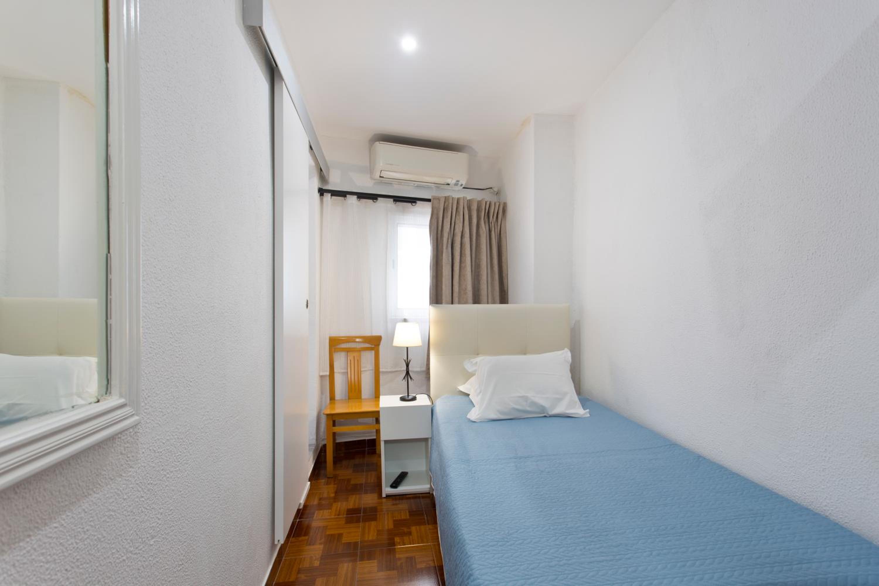 Economy Single Room - Photo 8