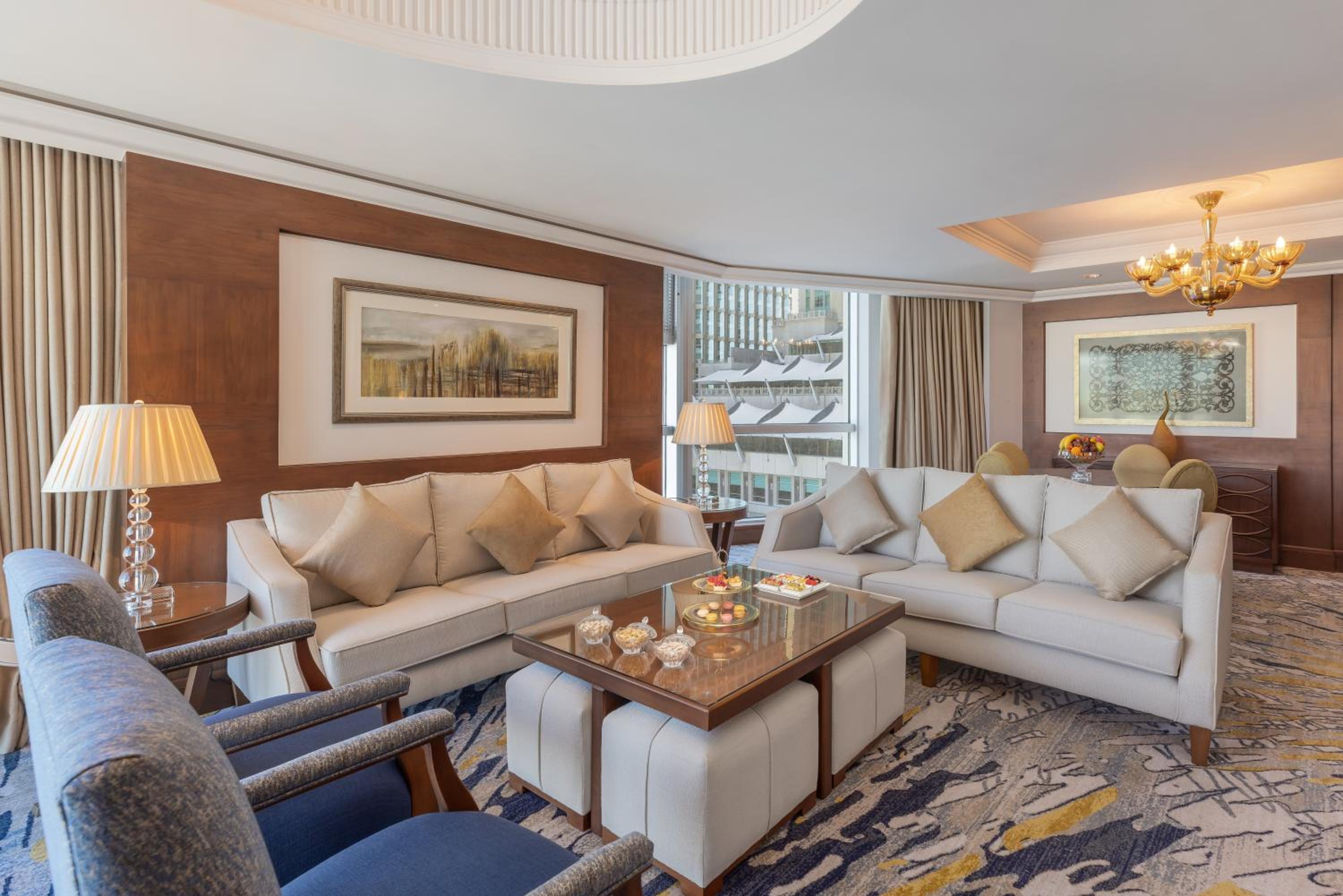 Royal Two-Bedroom Suite with Partial Kaaba View - Photo 6