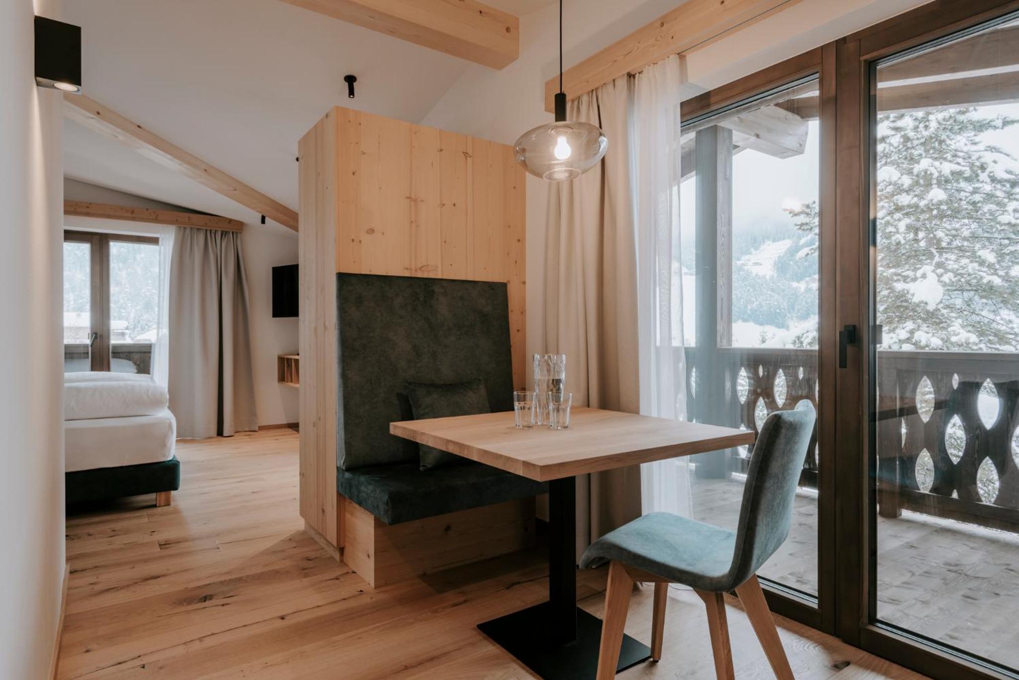 Apartment with Mountain View - Photo 8