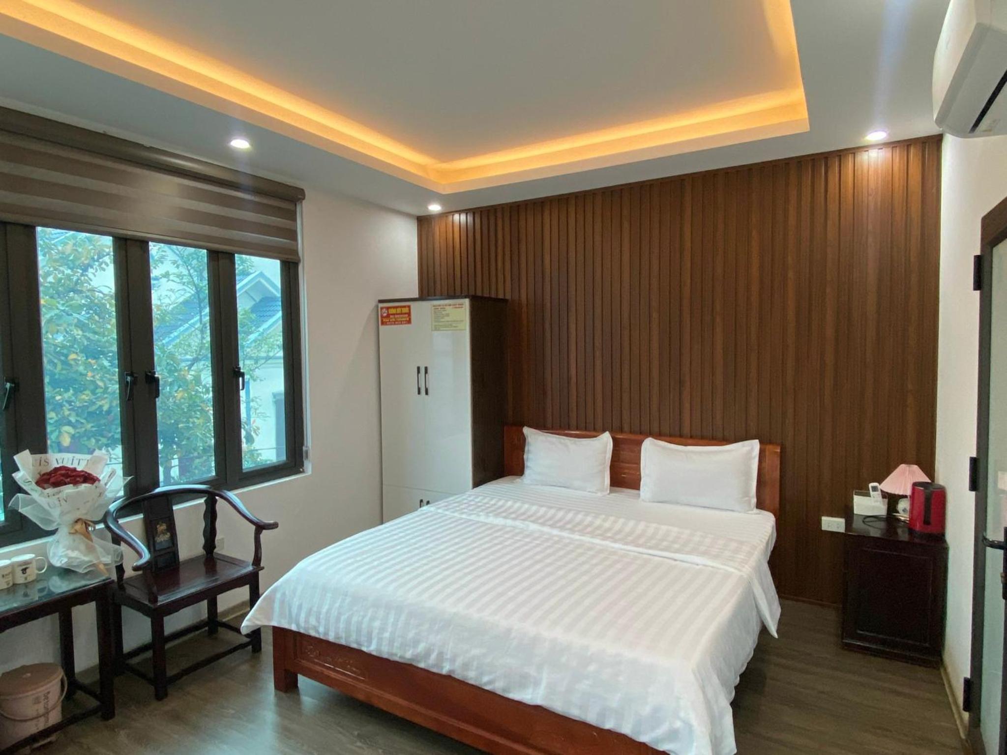 Standard King Room photo 3