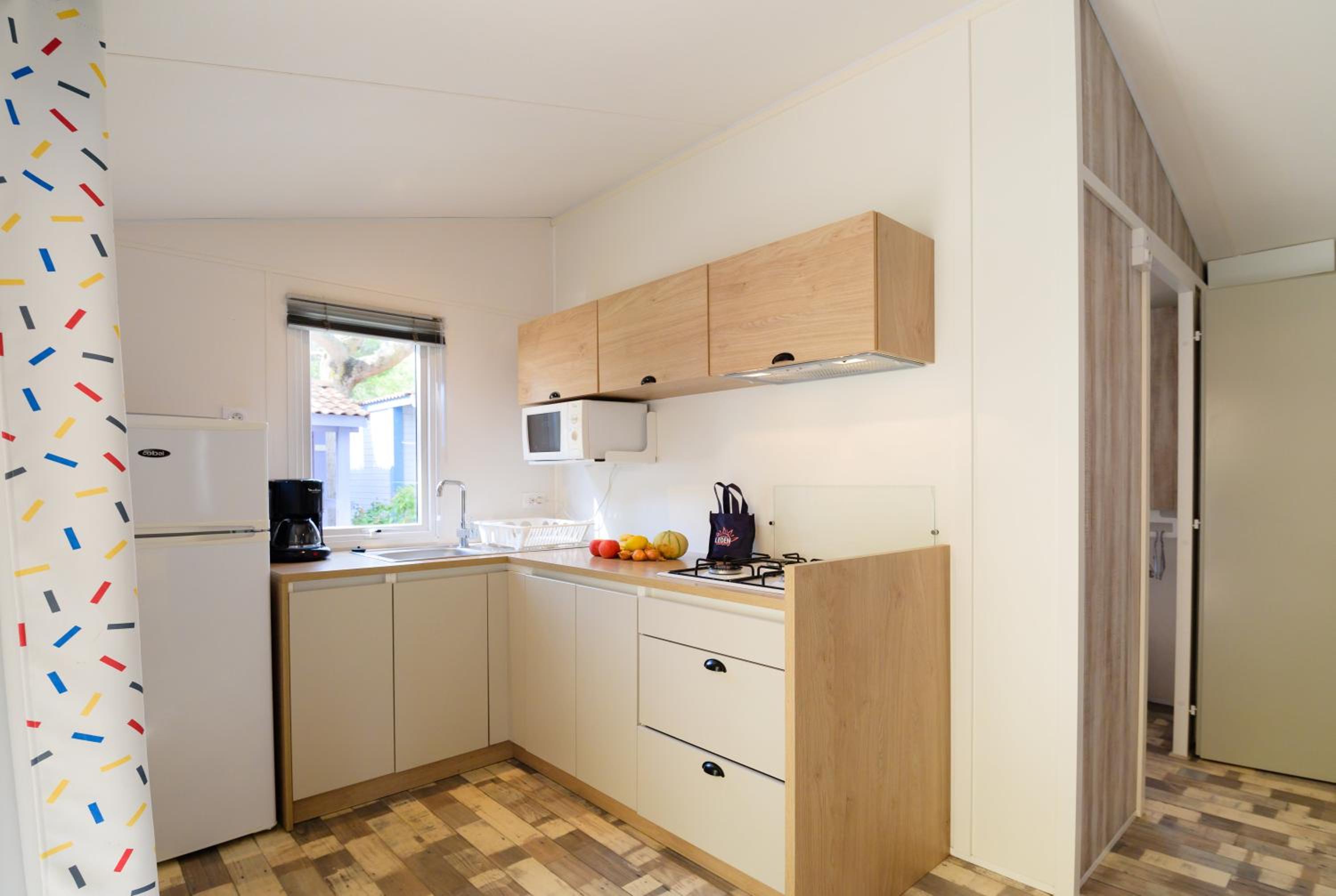 Mobile Home photo 2