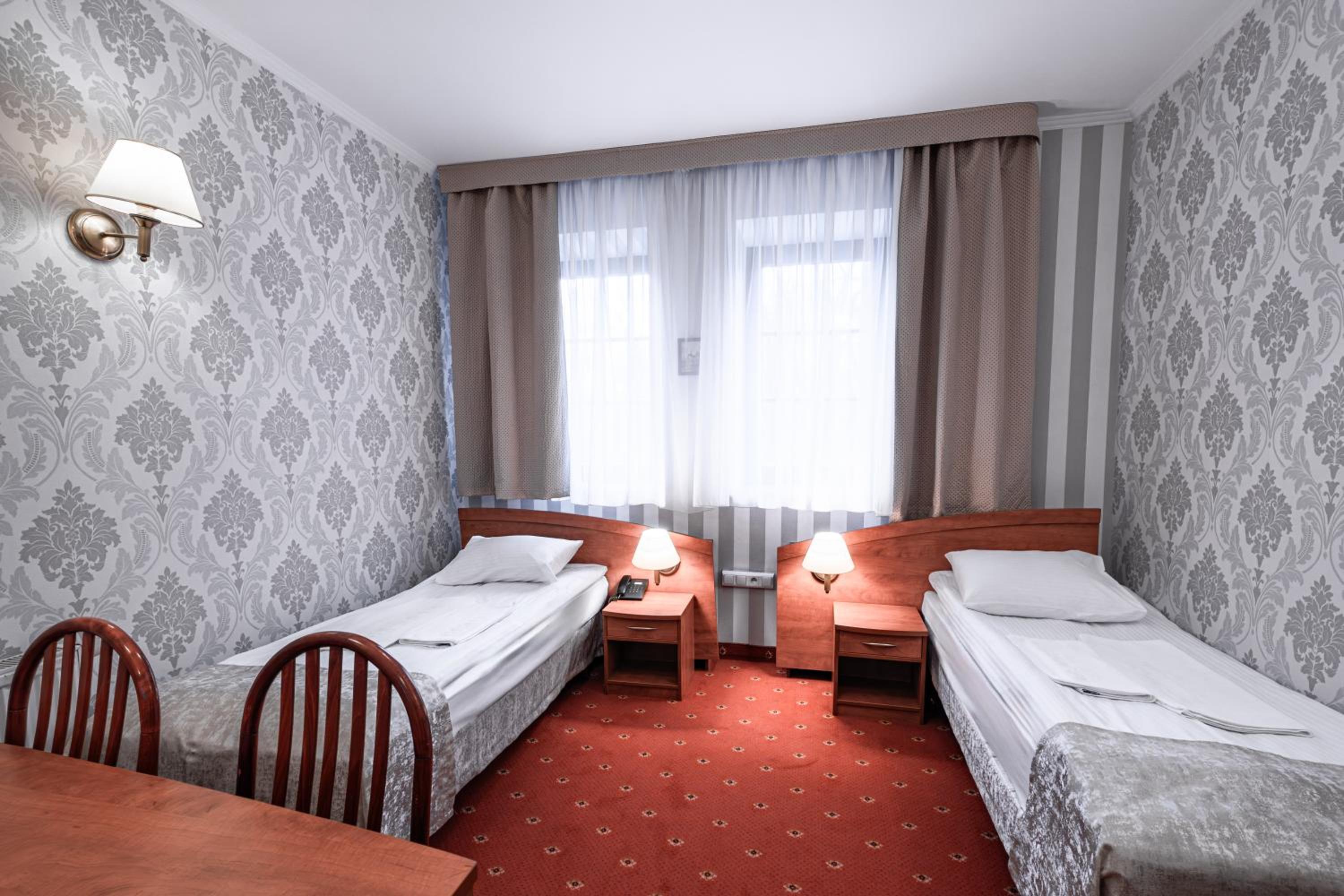 Twin Room - Photo 1