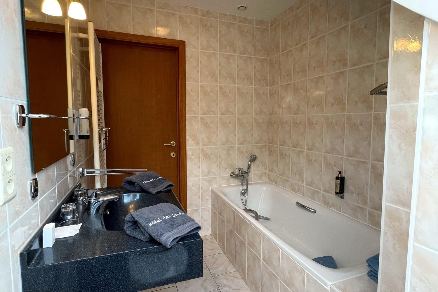 Double Room with Private External Bathroom photo 3