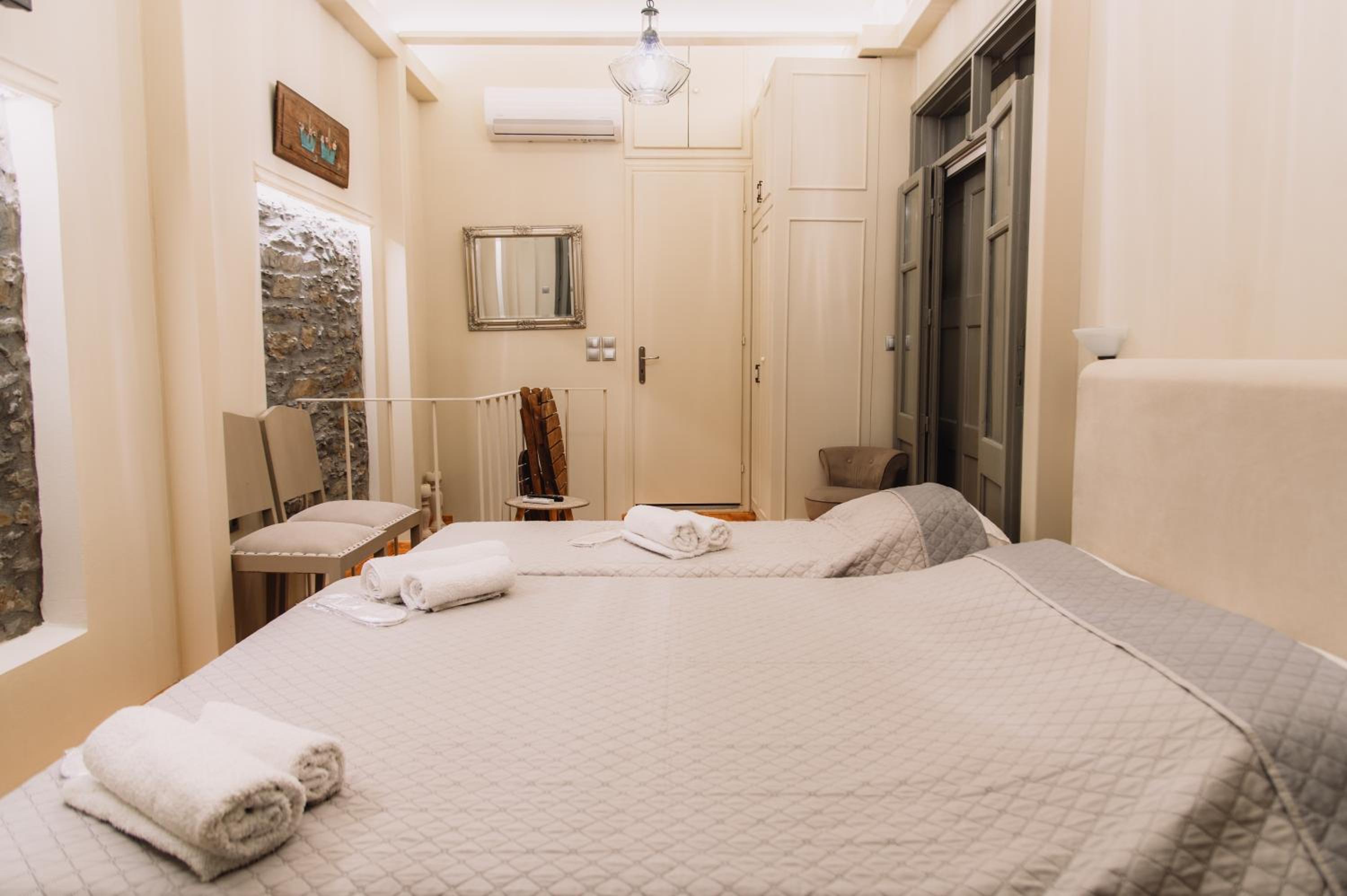 One-Bedroom House photo 3