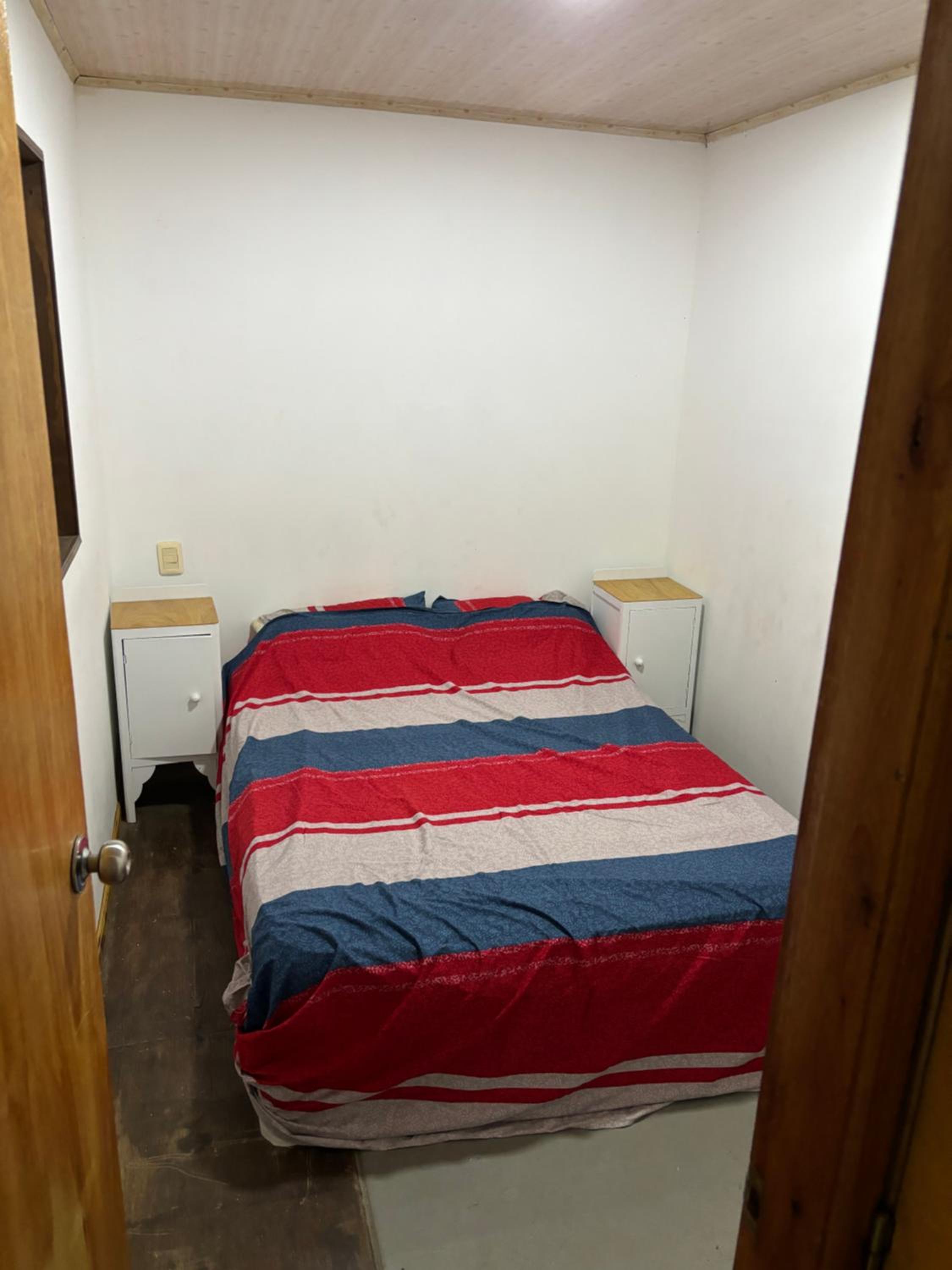 One-Bedroom House photo 1