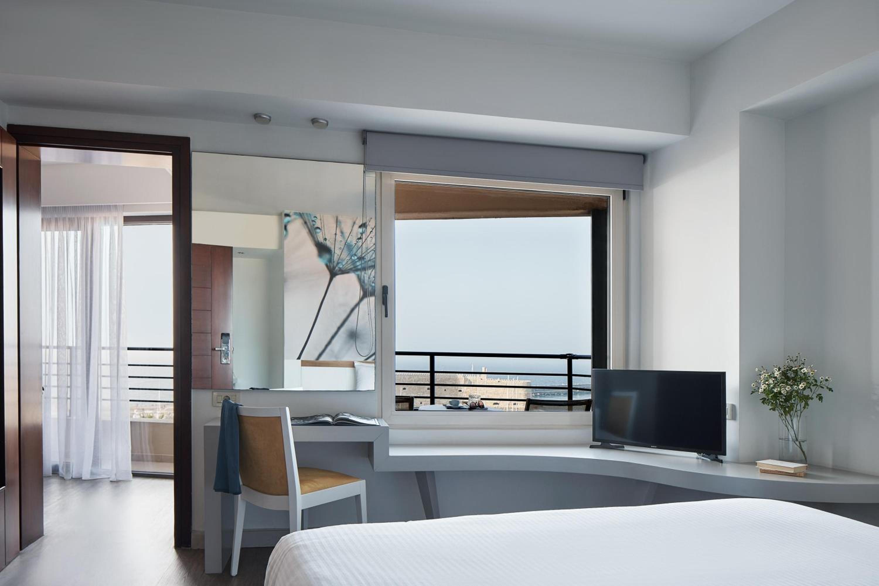 Executive Suite with Sea View - Photo 1