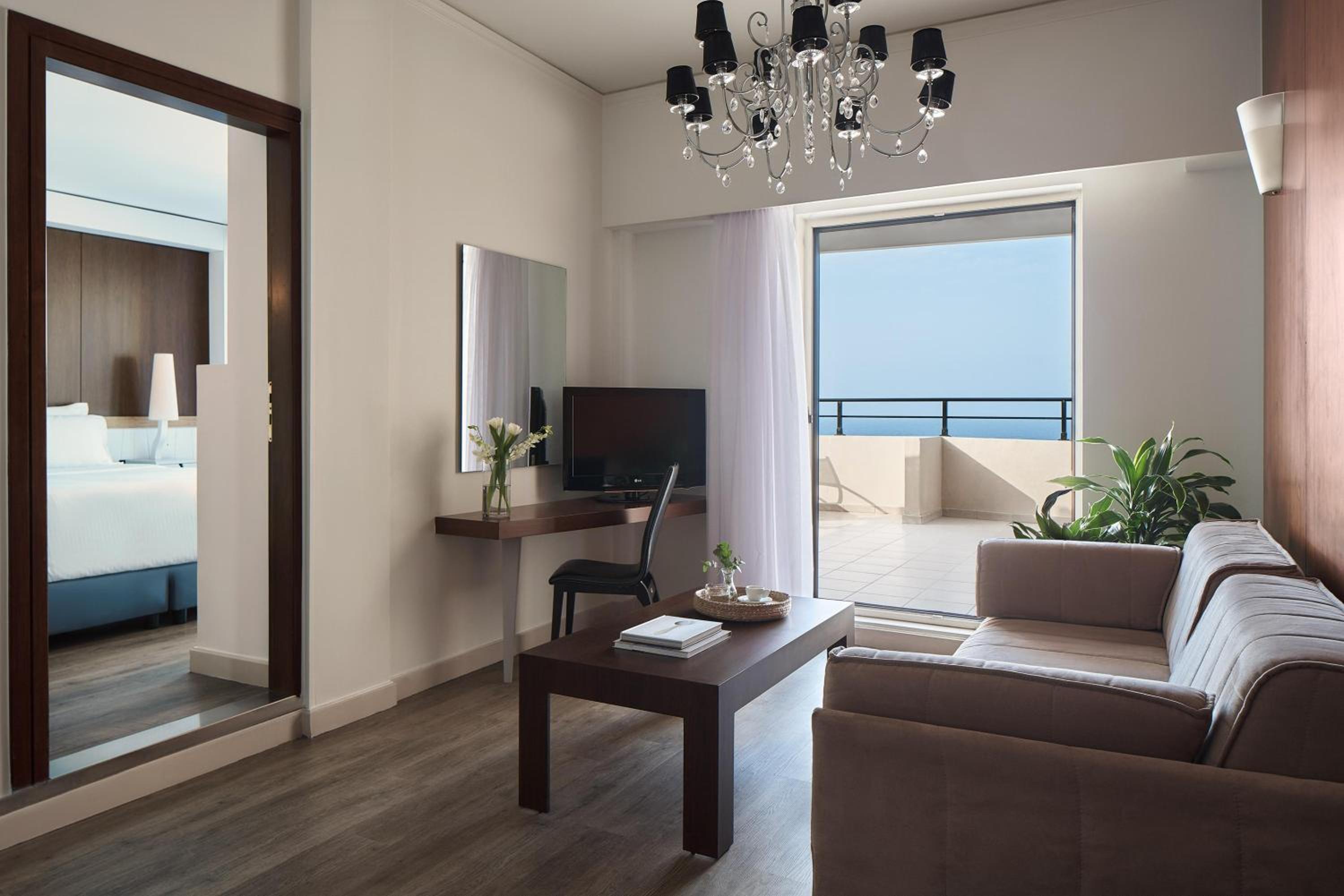 Executive Suite with Sea View - Photo 5