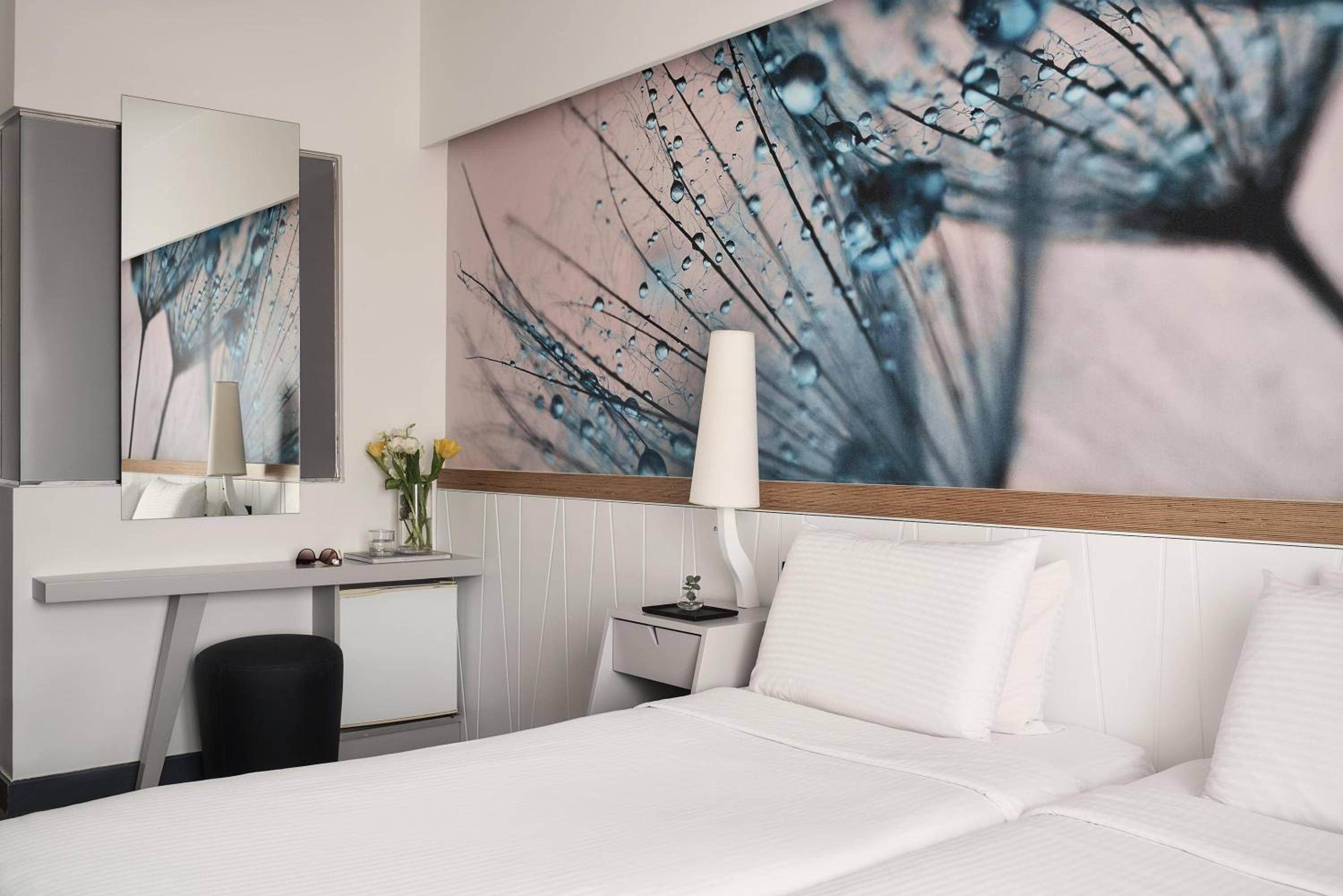 Superior Room with City View - Photo 1
