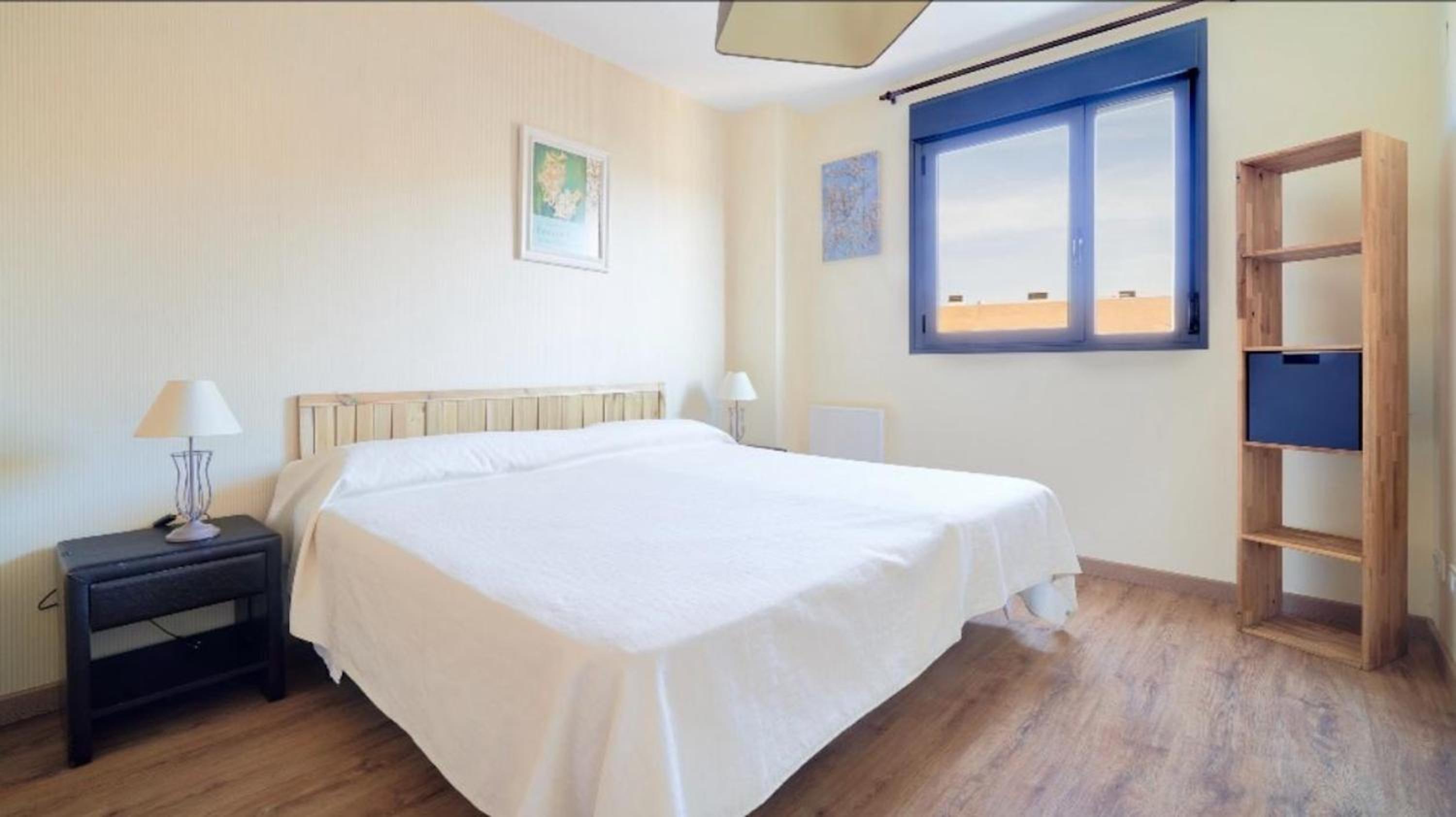 Apartamento con vista a la piscina