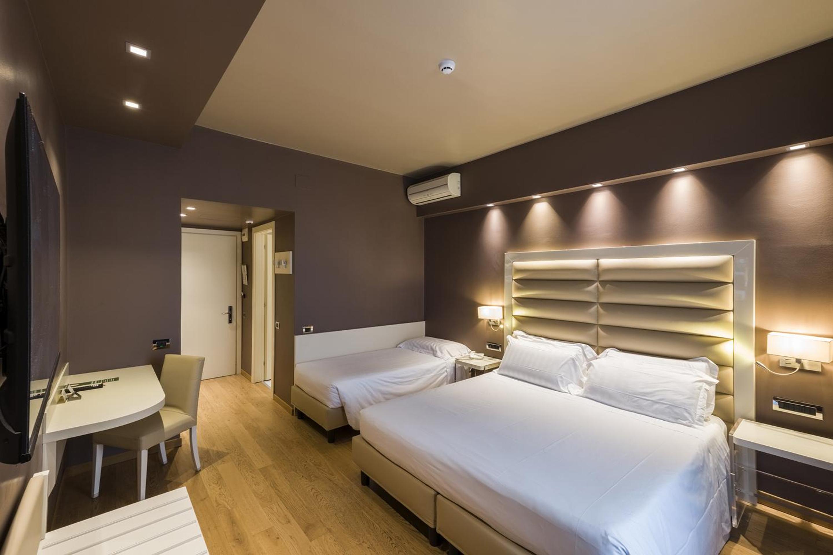 Triple Room - Photo 1