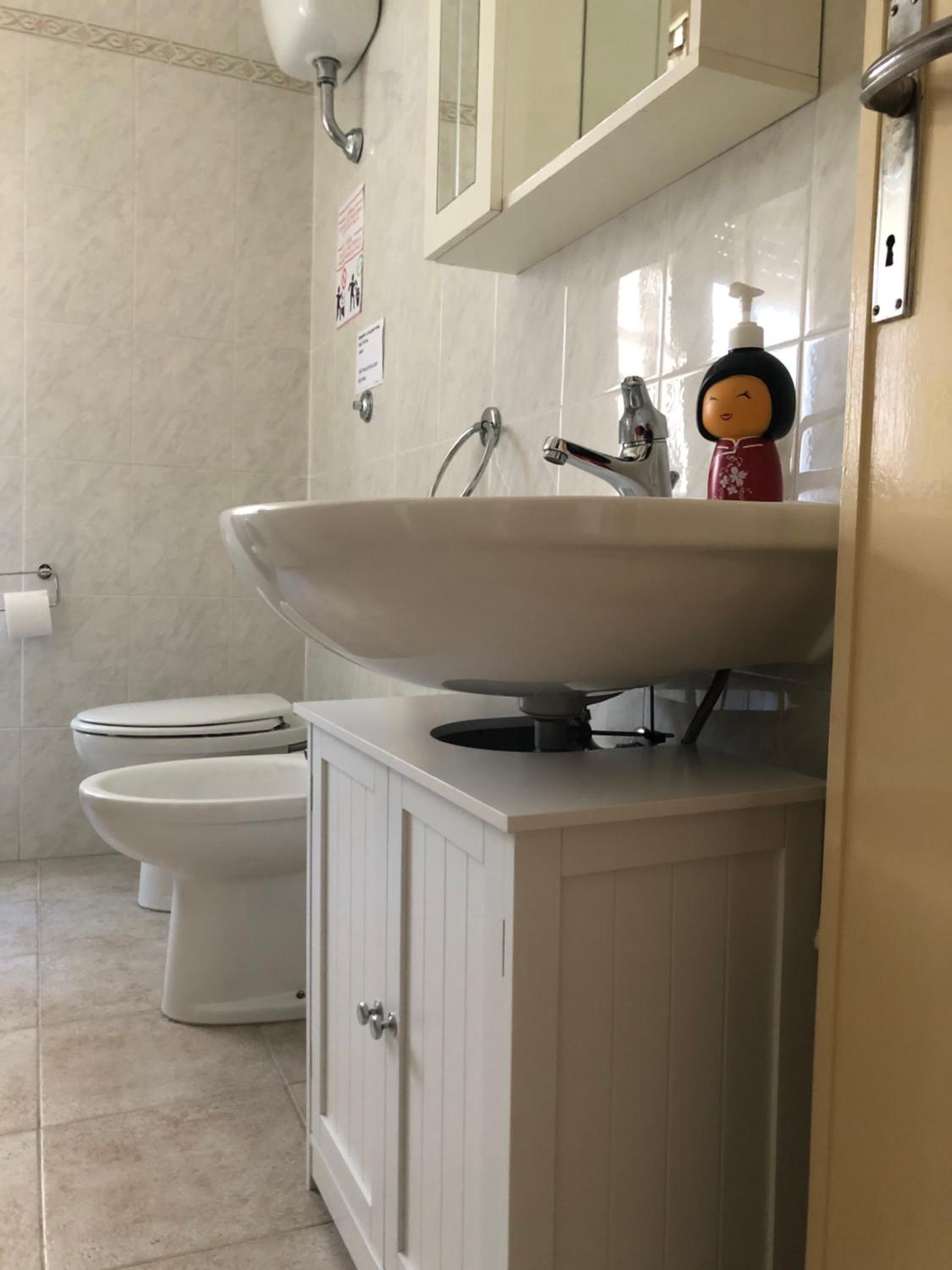 Double or Twin Room with Shared Bathroom photo 3