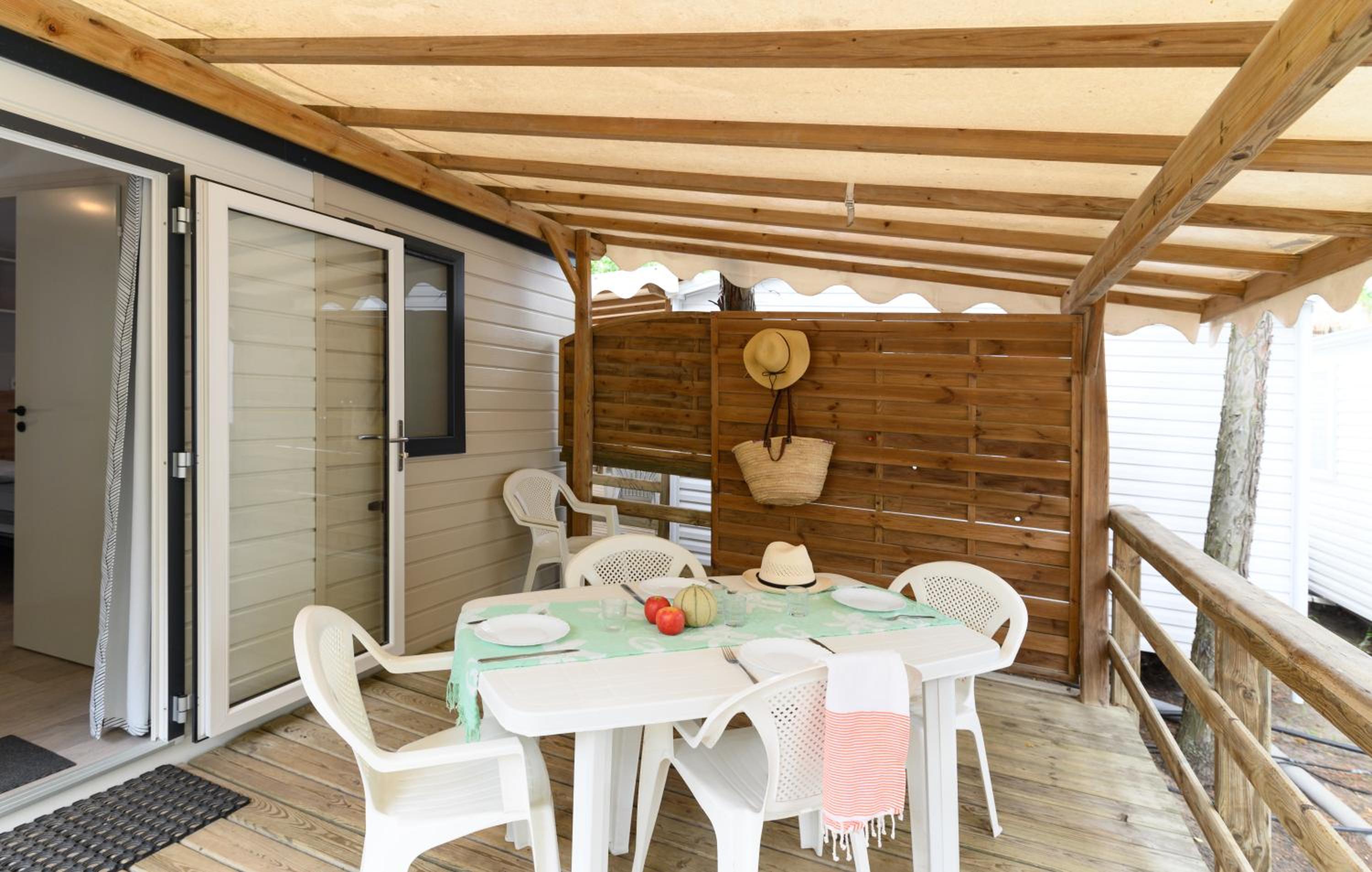 Mobile Home photo 2