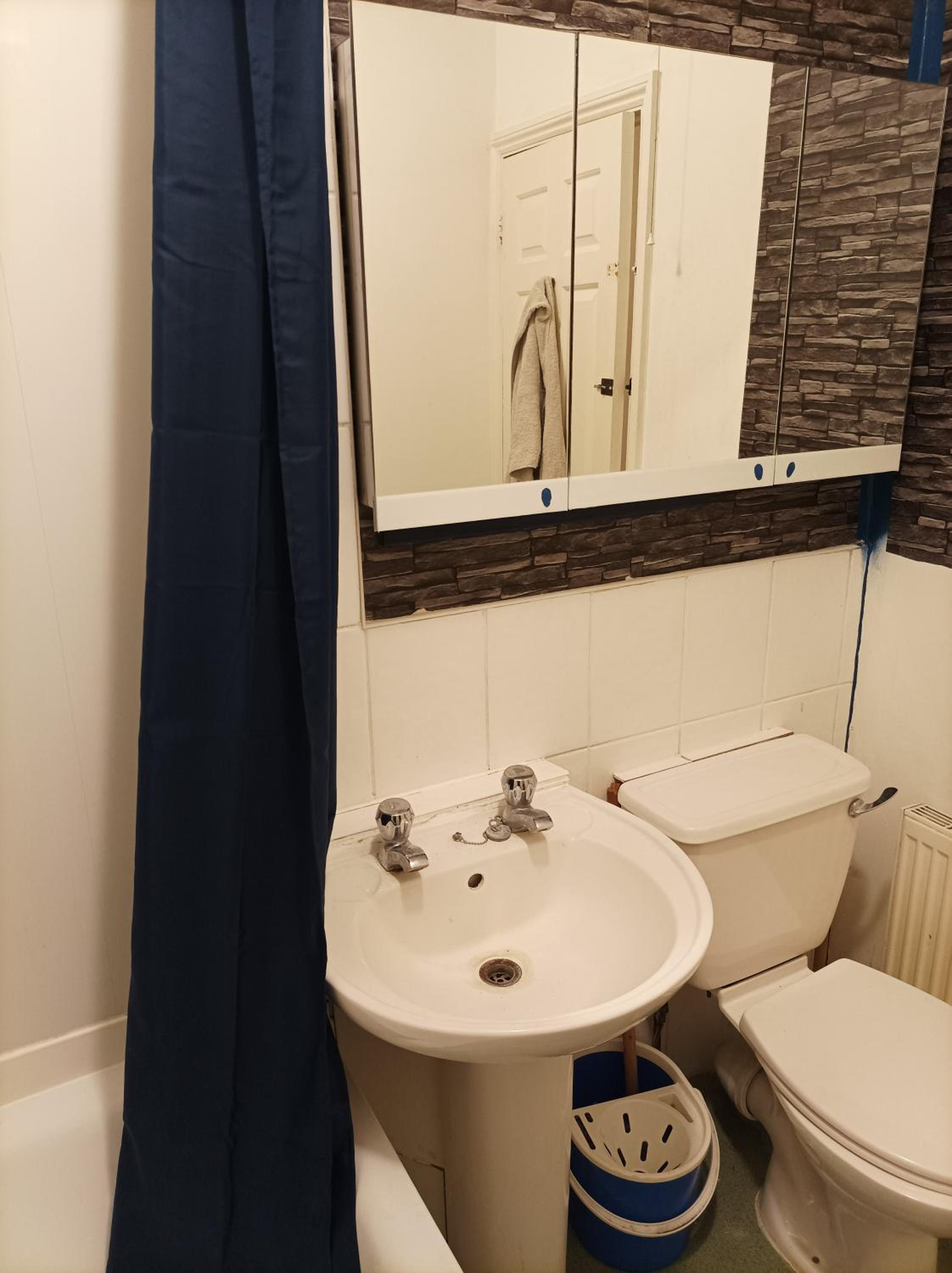 Budget Double Room photo 3