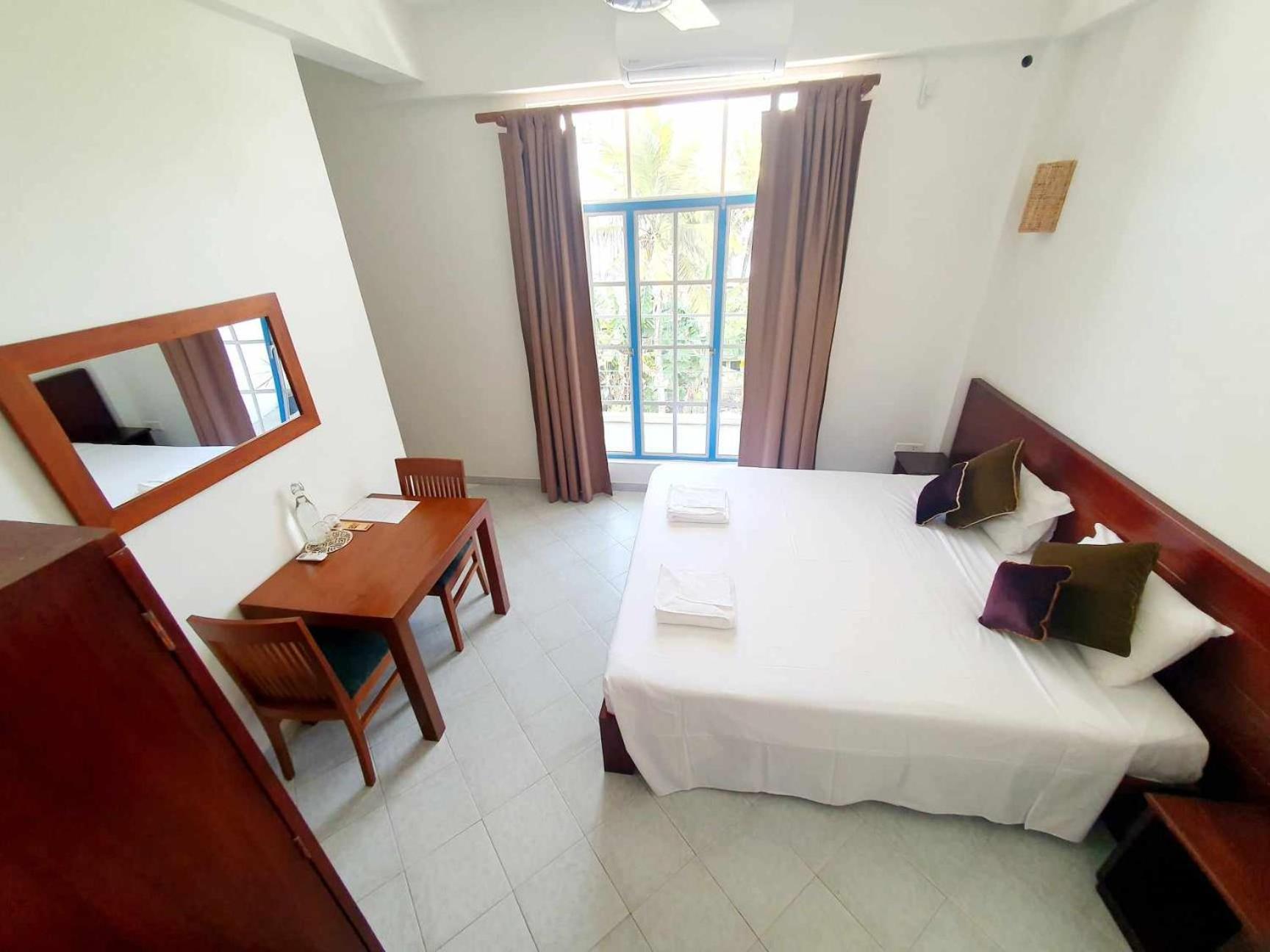 Deluxe Double or Twin Room with Balcony photo 3