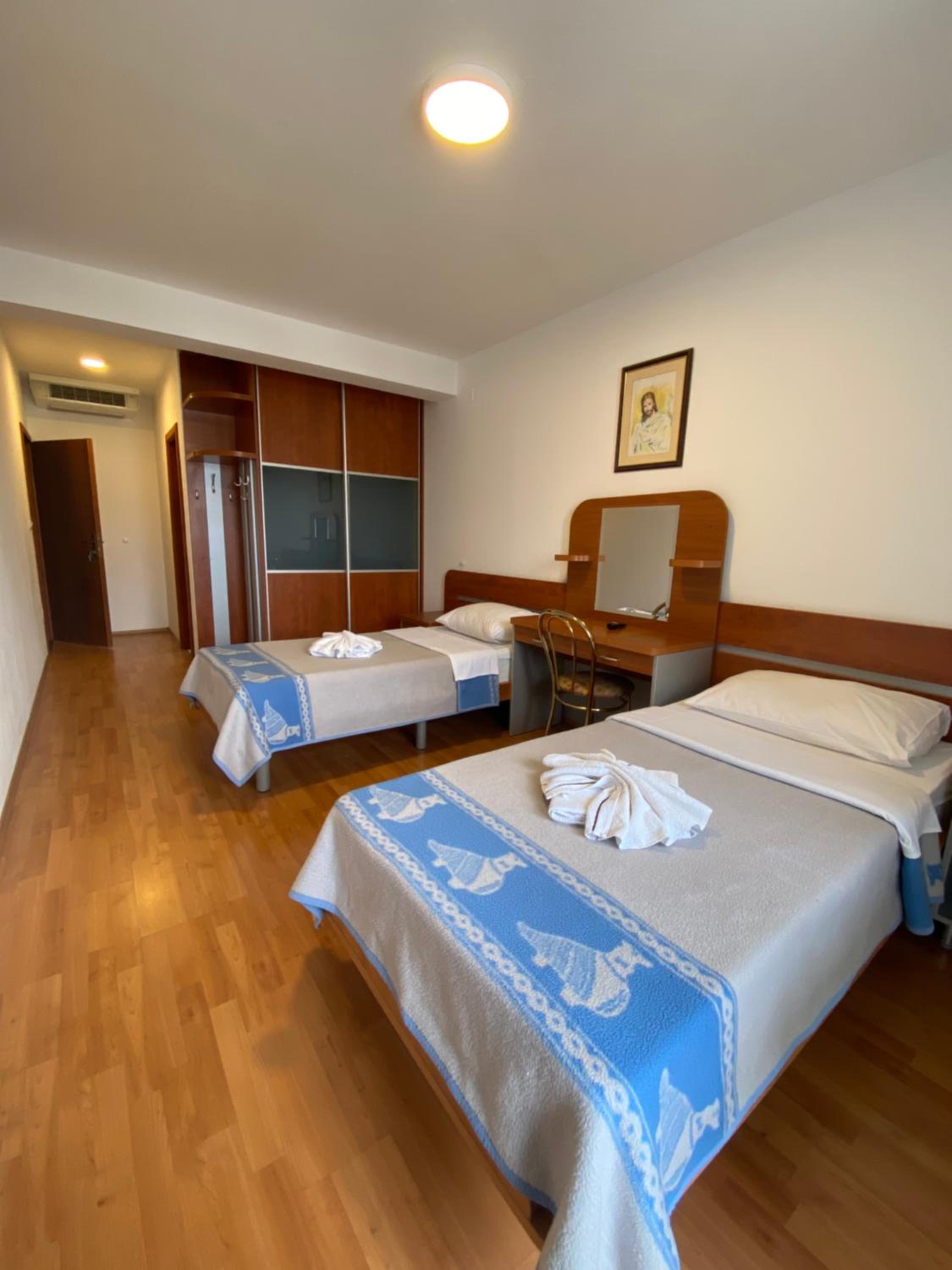Twin Room with Balcony photo 3