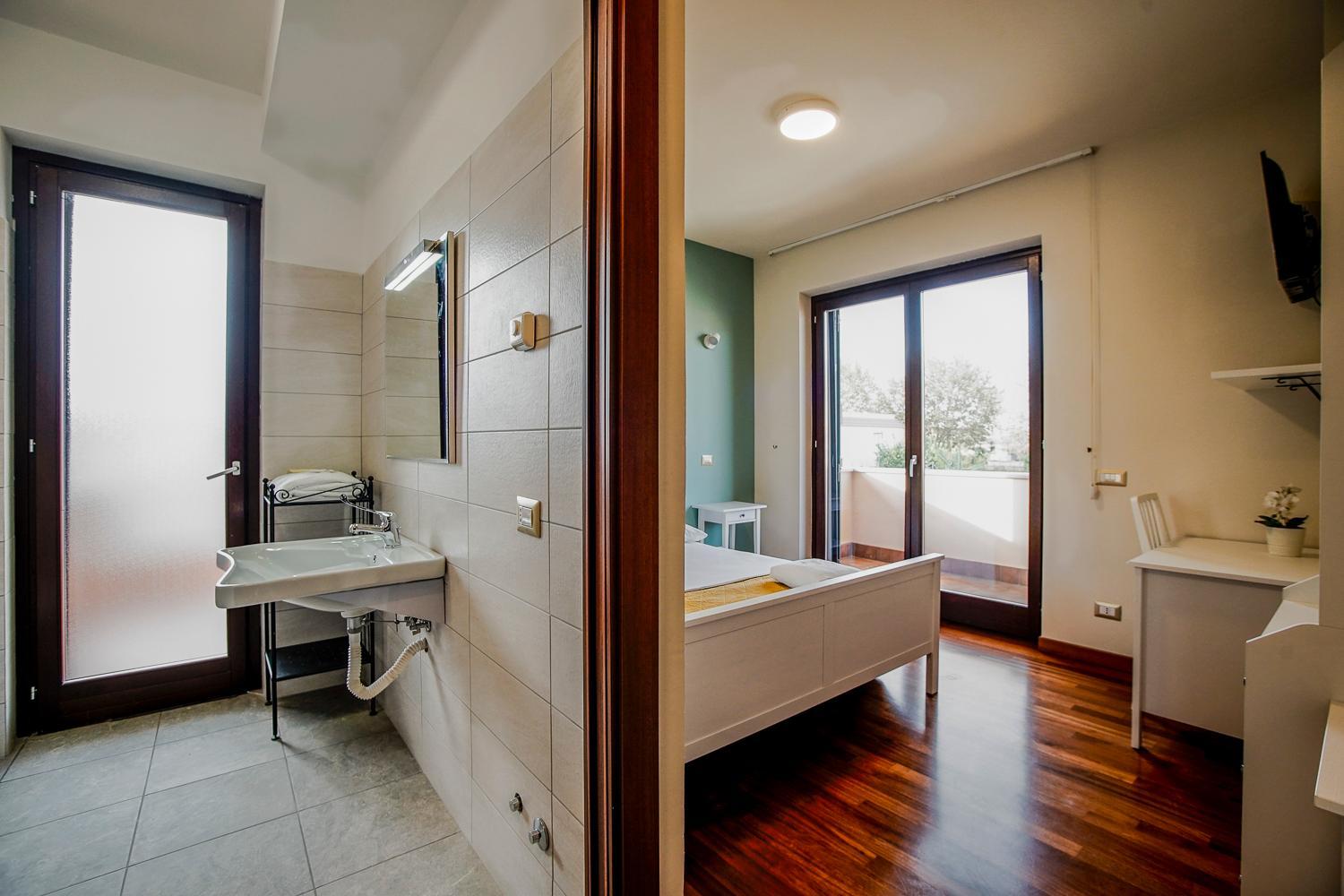 Double Room - Disability Access photo 1